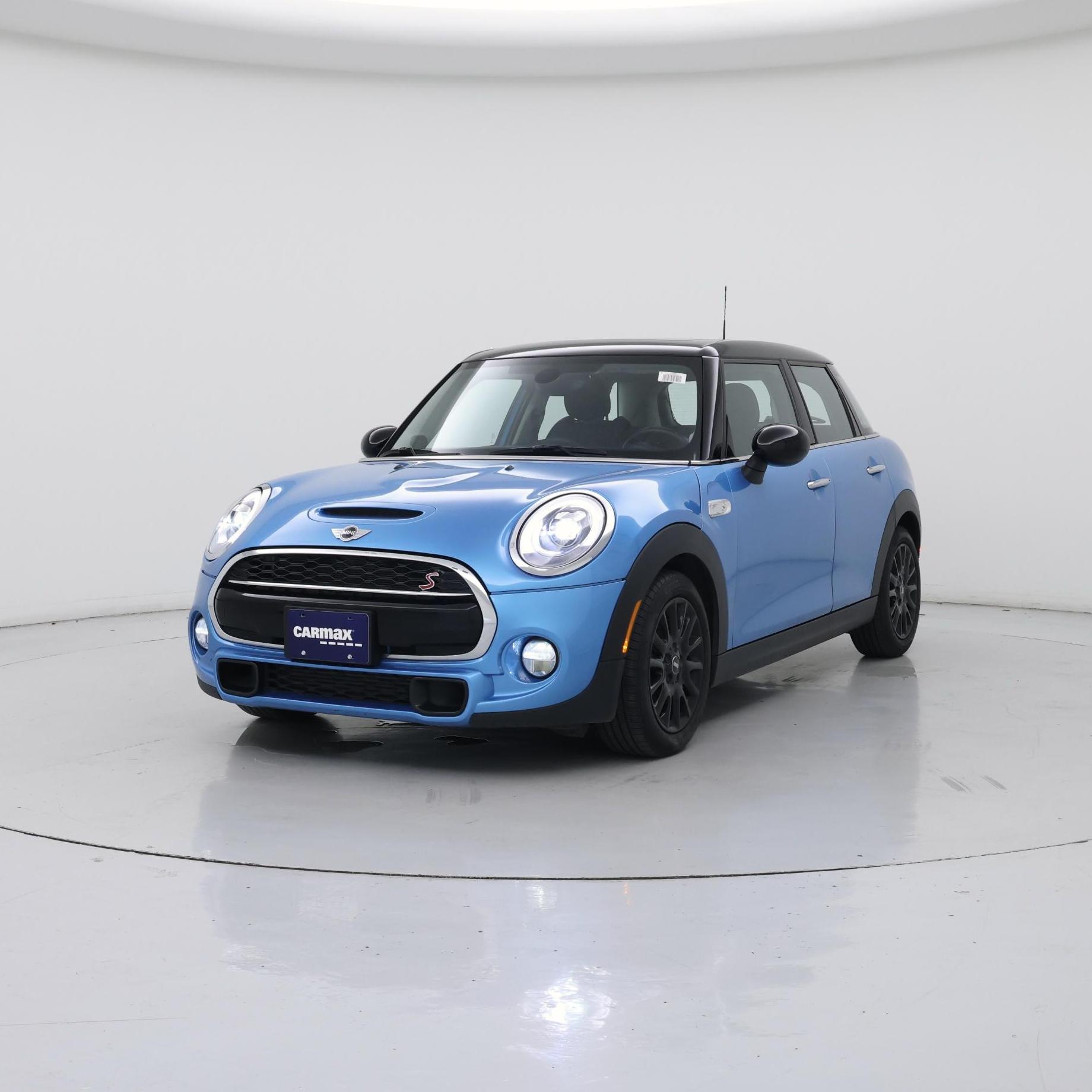 Thumbnail: 2017 MINI Cooper Hardtop - 4