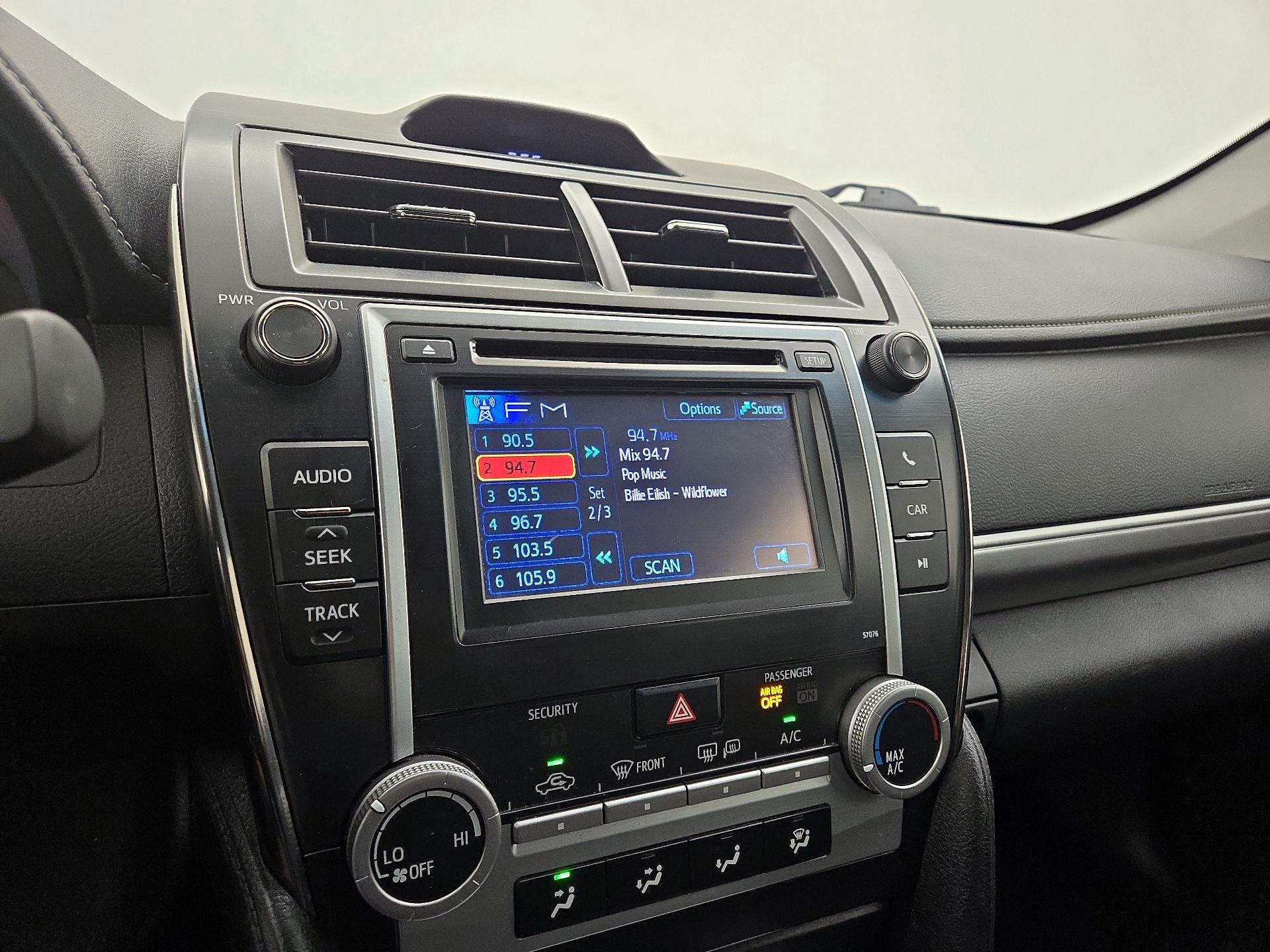 Thumbnail: 2014 Toyota Camry - 14