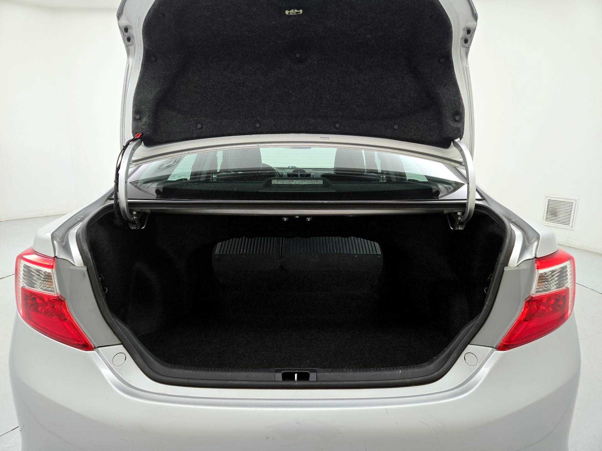 Thumbnail: 2014 Toyota Camry - 20