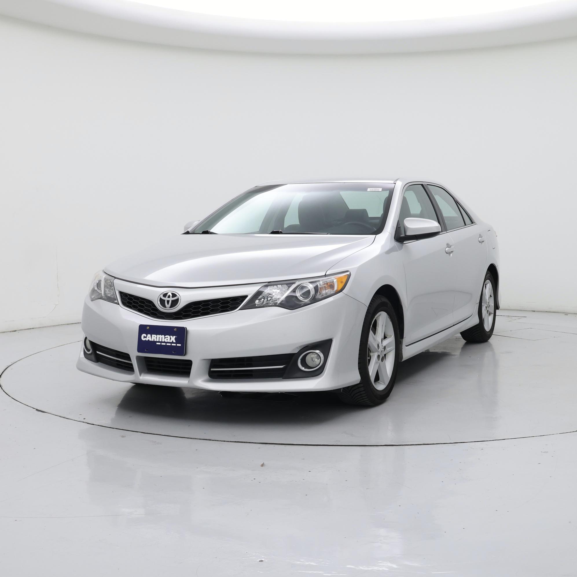 Thumbnail: 2014 Toyota Camry - 4