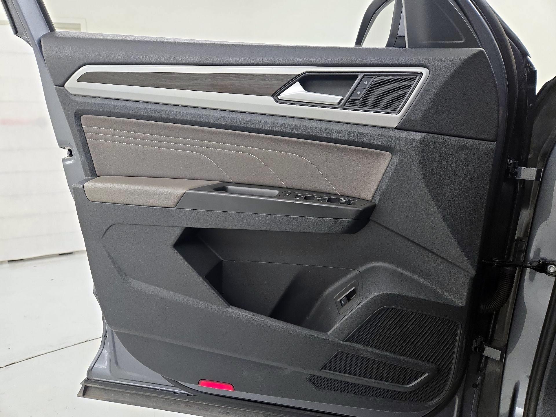 Thumbnail: 2023 Volkswagen Atlas - 12
