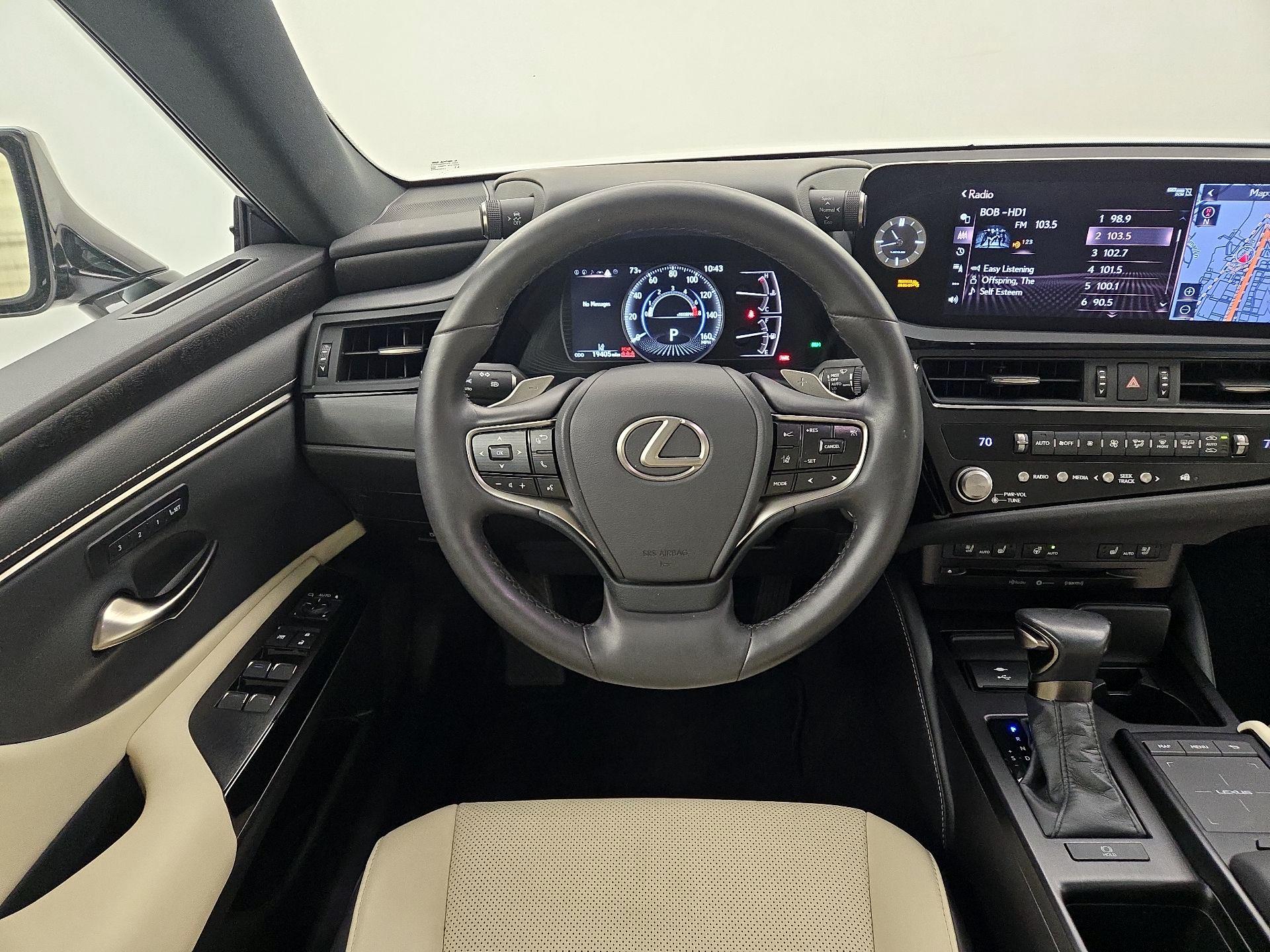 Thumbnail: 2022 Lexus ES - 10