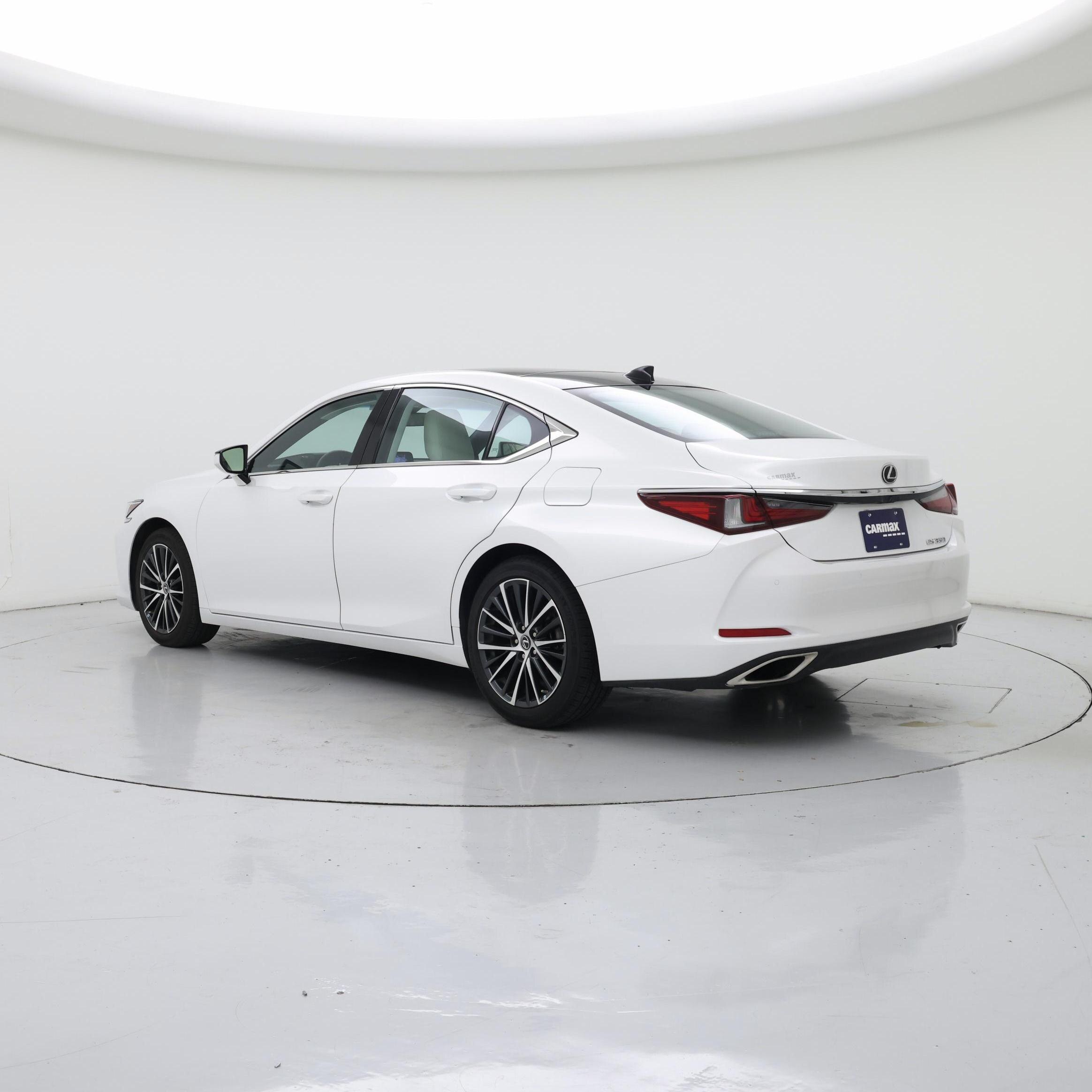 Thumbnail: 2022 Lexus ES - 2