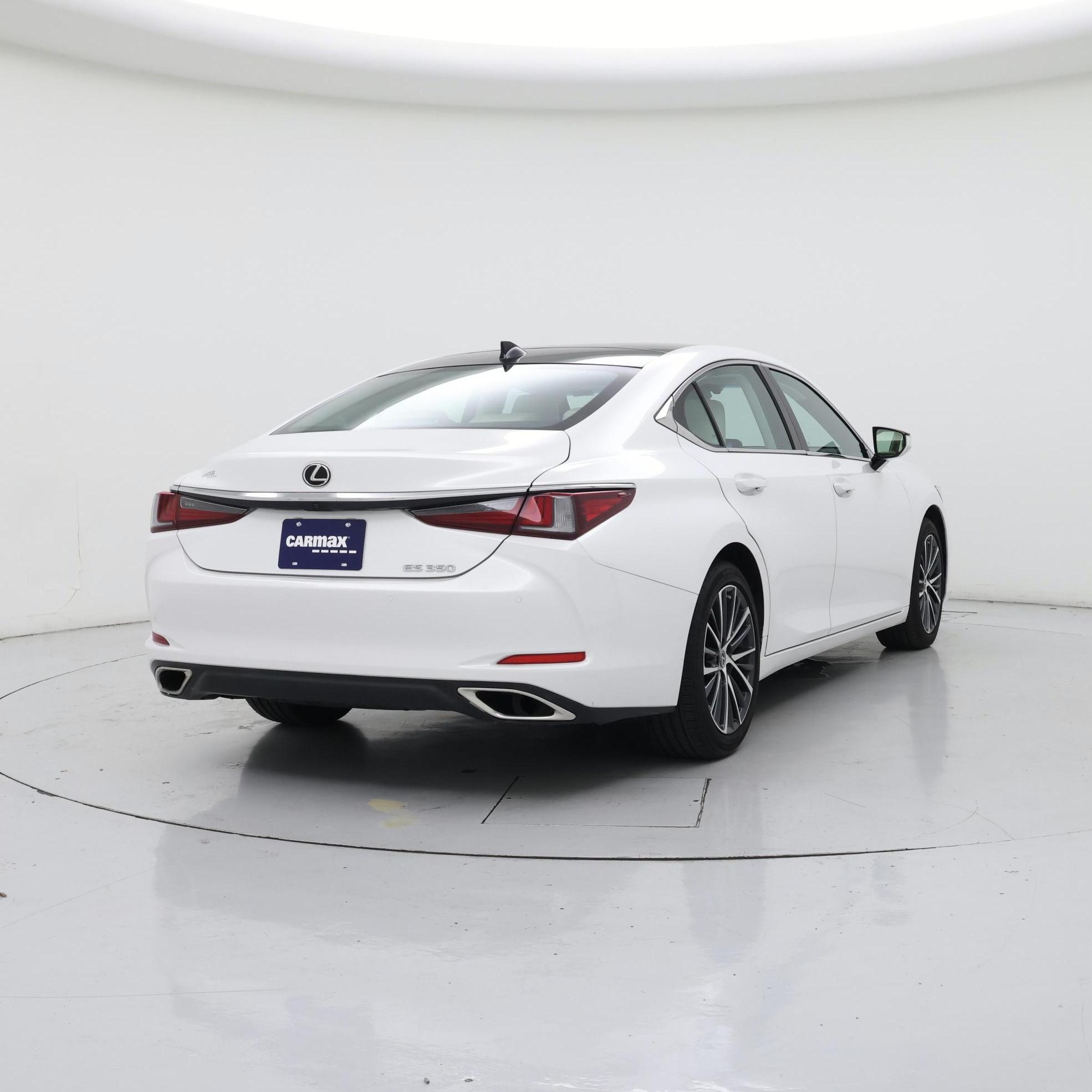 Thumbnail: 2022 Lexus ES - 8