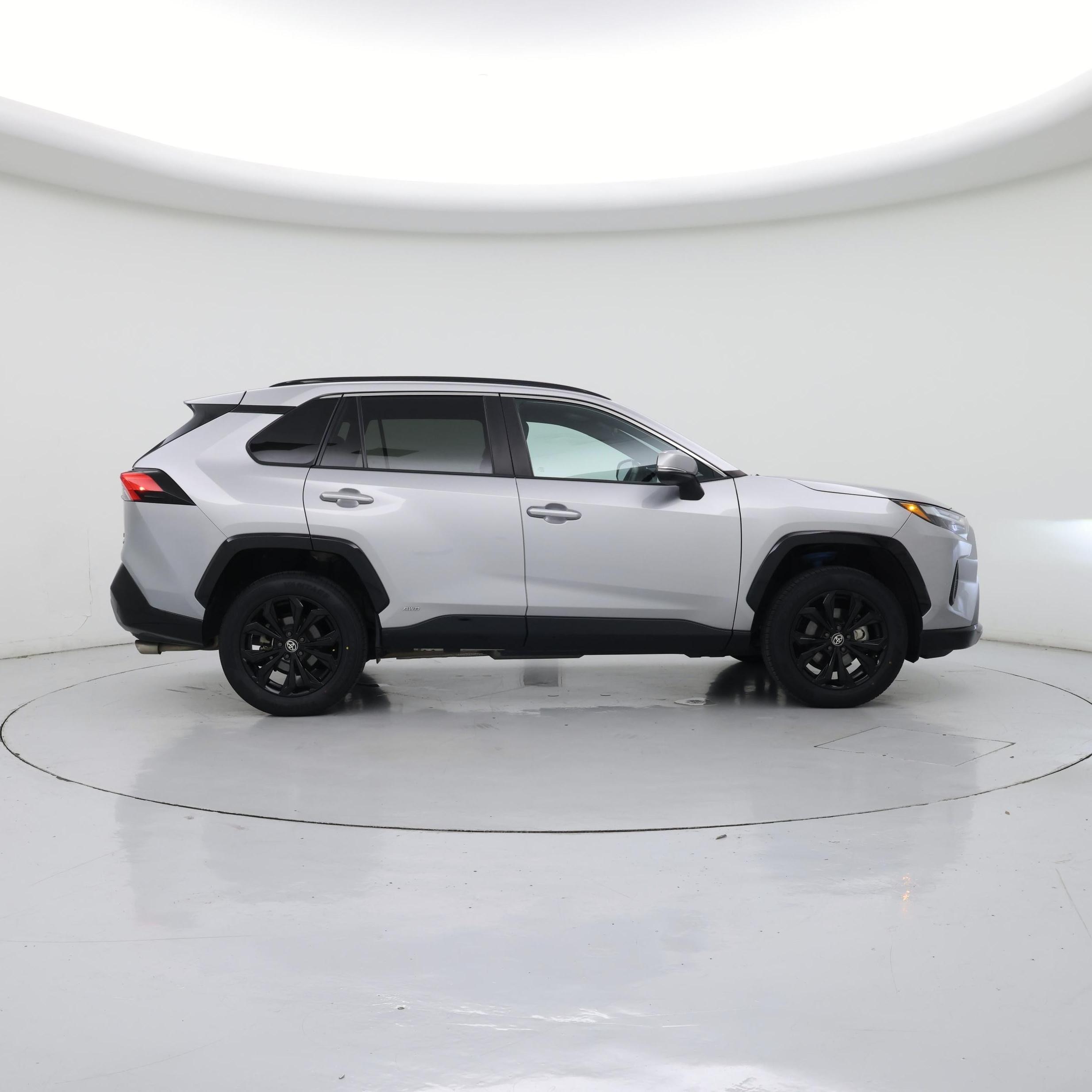 Thumbnail: 2022 Toyota RAV4 - 7