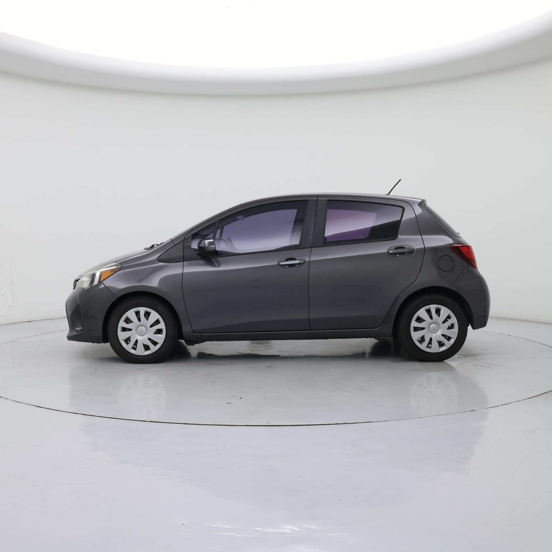 Thumbnail: 2017 Toyota Yaris - 3