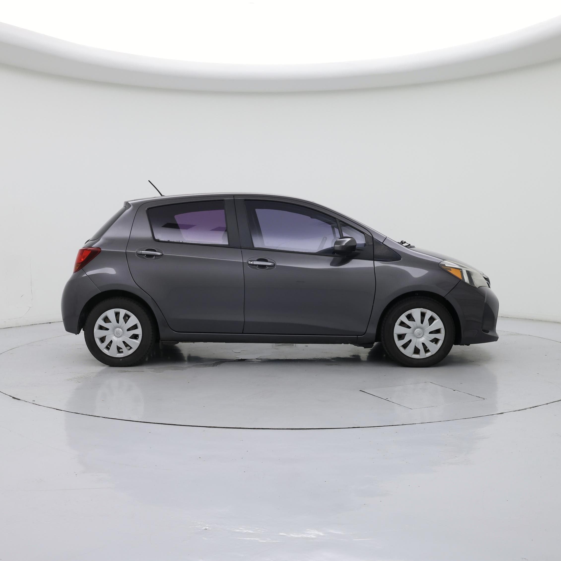 Thumbnail: 2017 Toyota Yaris - 7