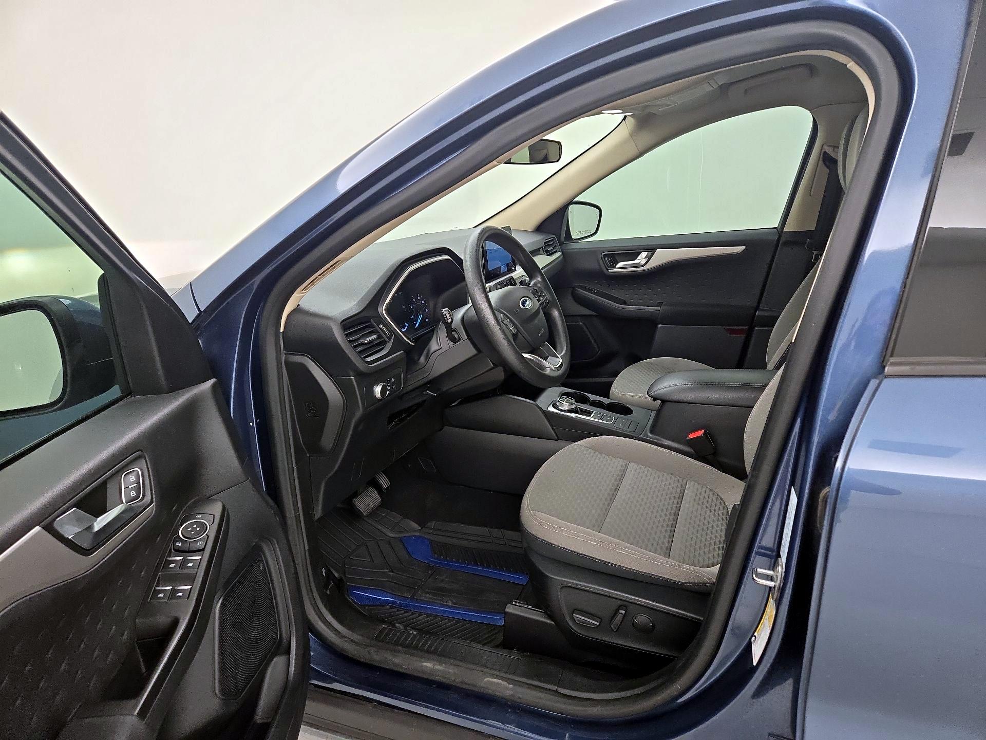 Thumbnail: 2020 Ford Escape - 11