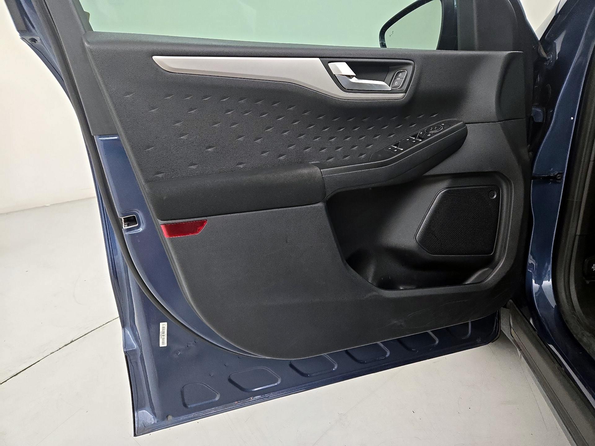Thumbnail: 2020 Ford Escape - 12