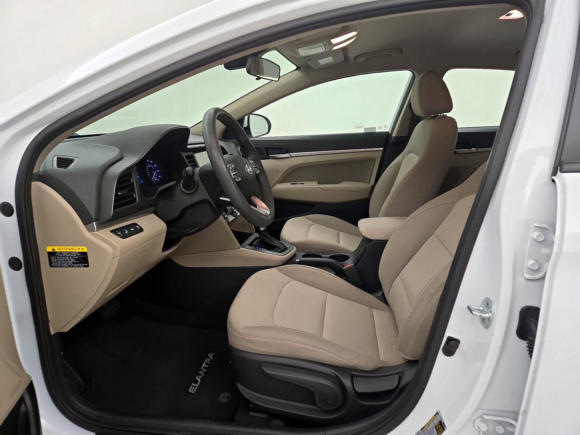 Thumbnail: 2019 Hyundai Elantra - 11