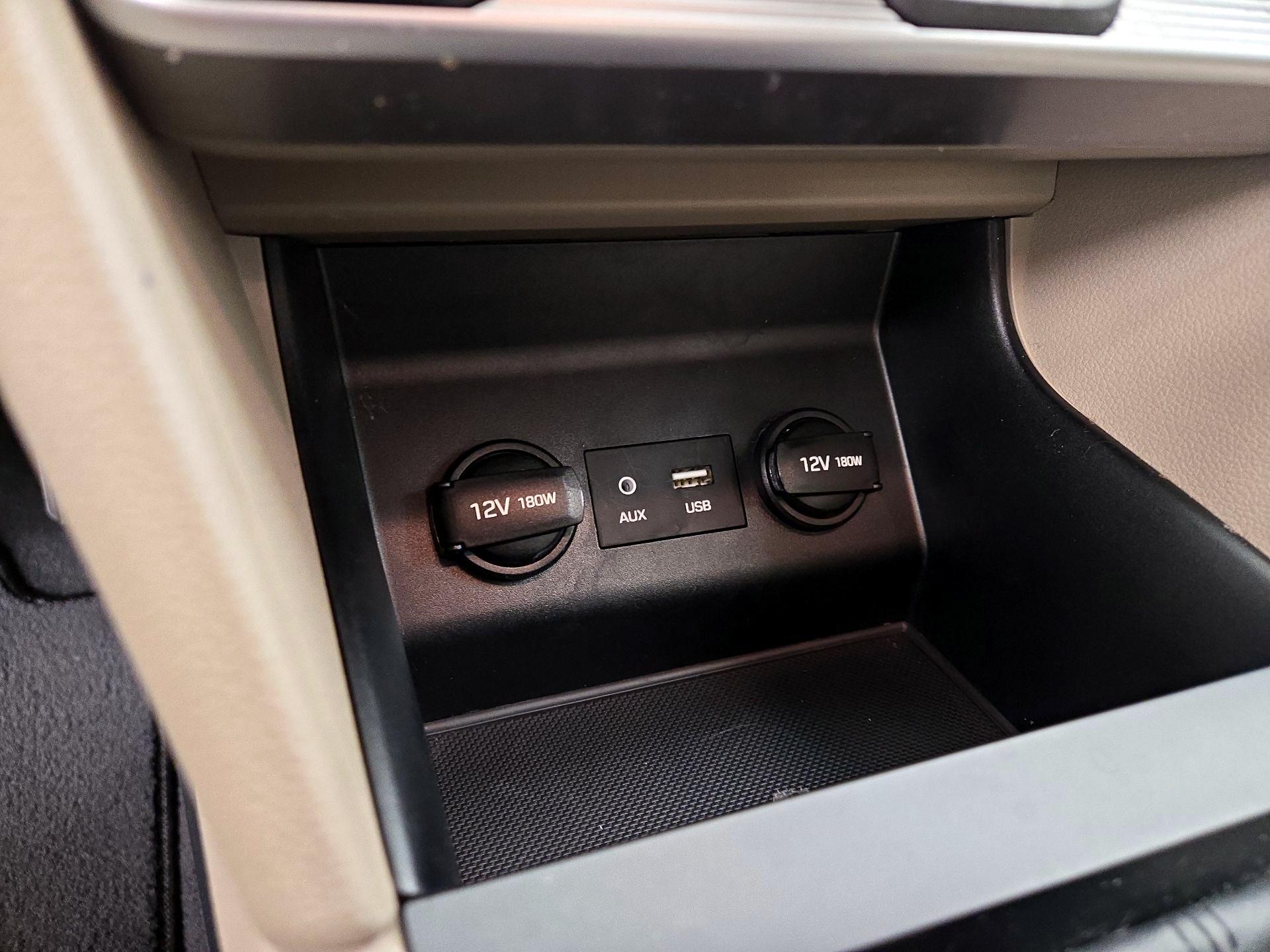 Thumbnail: 2019 Hyundai Elantra - 18