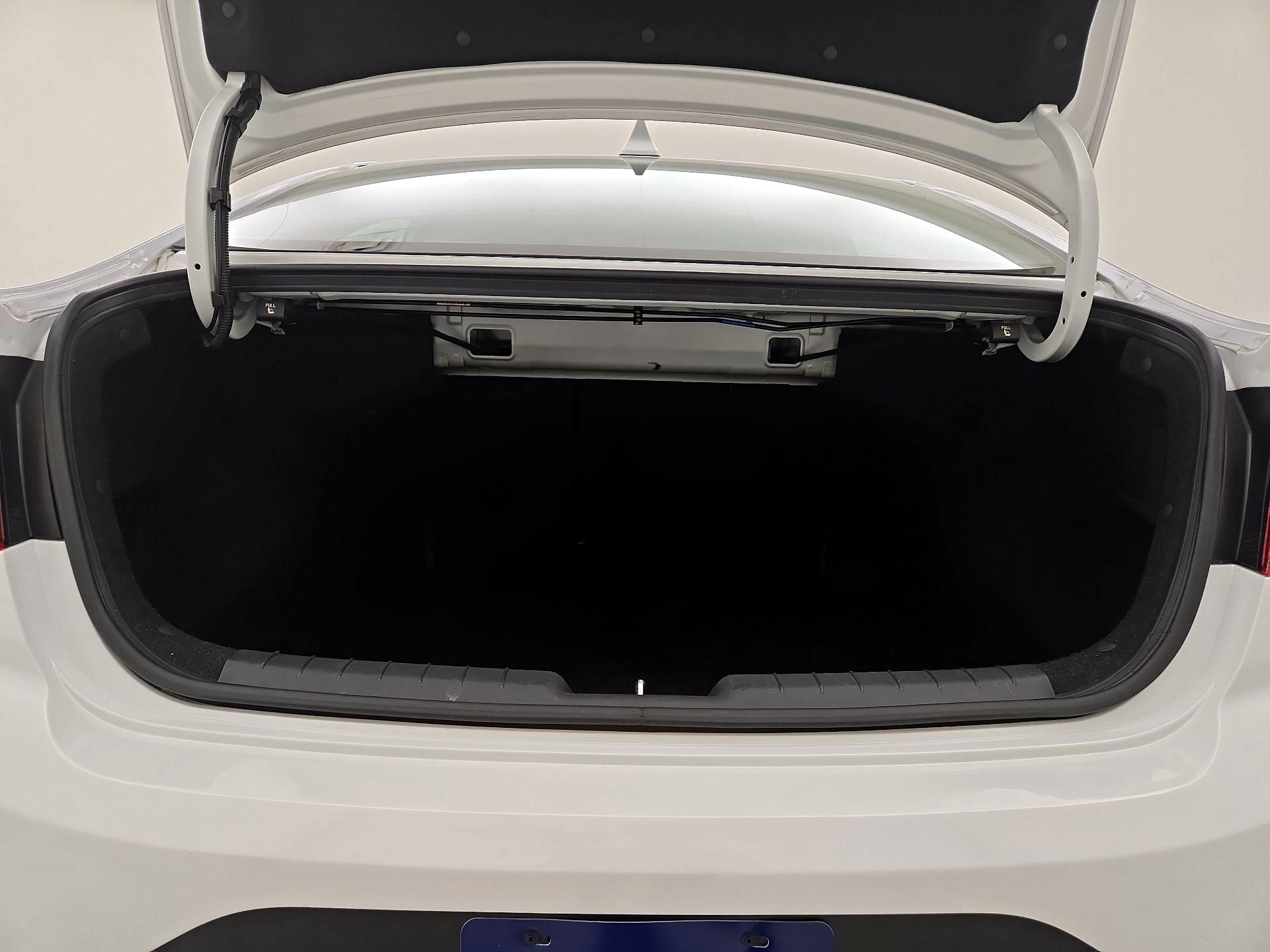 Thumbnail: 2019 Hyundai Elantra - 20