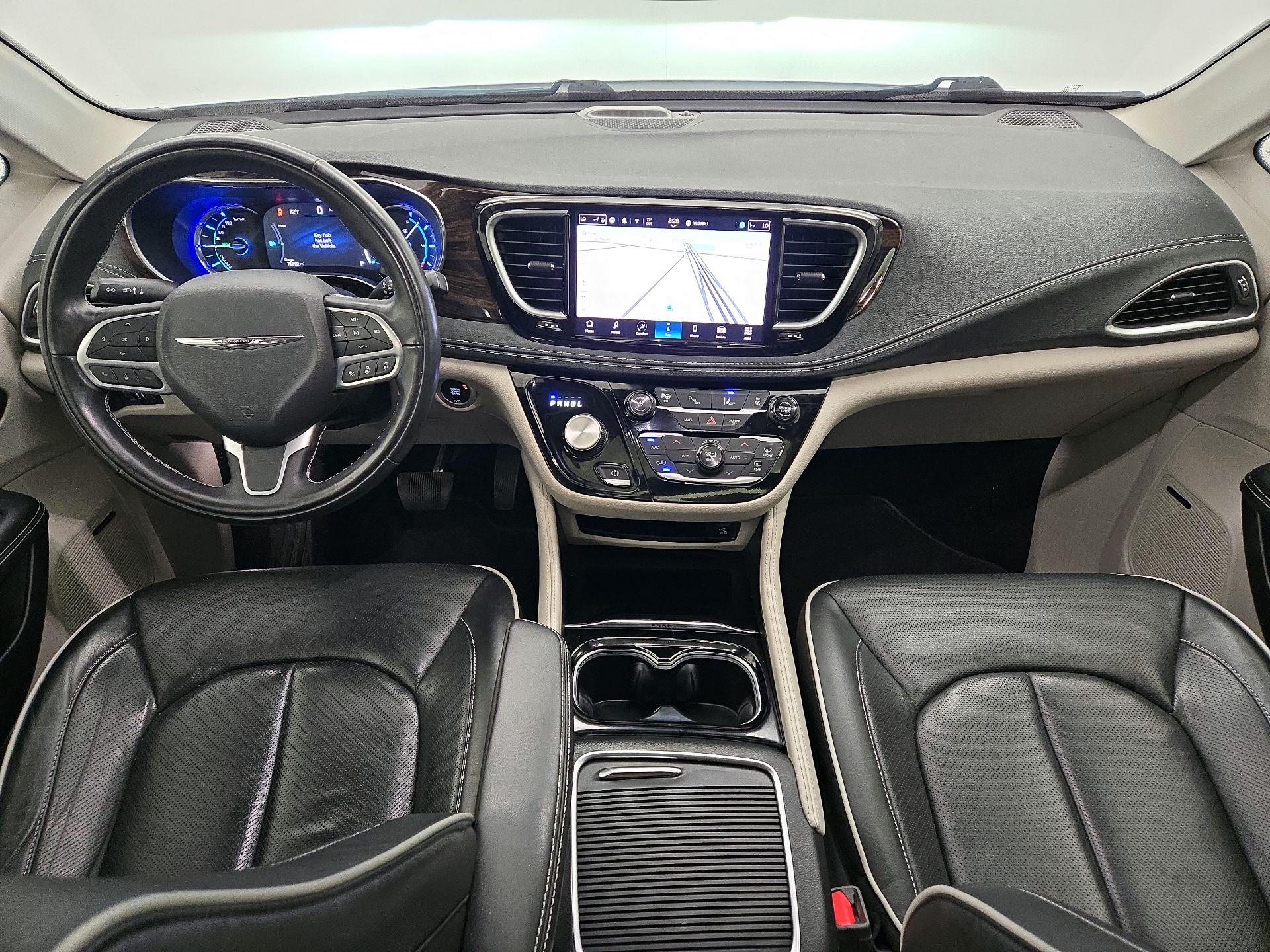 Thumbnail: 2022 Chrysler Pacifica - 9