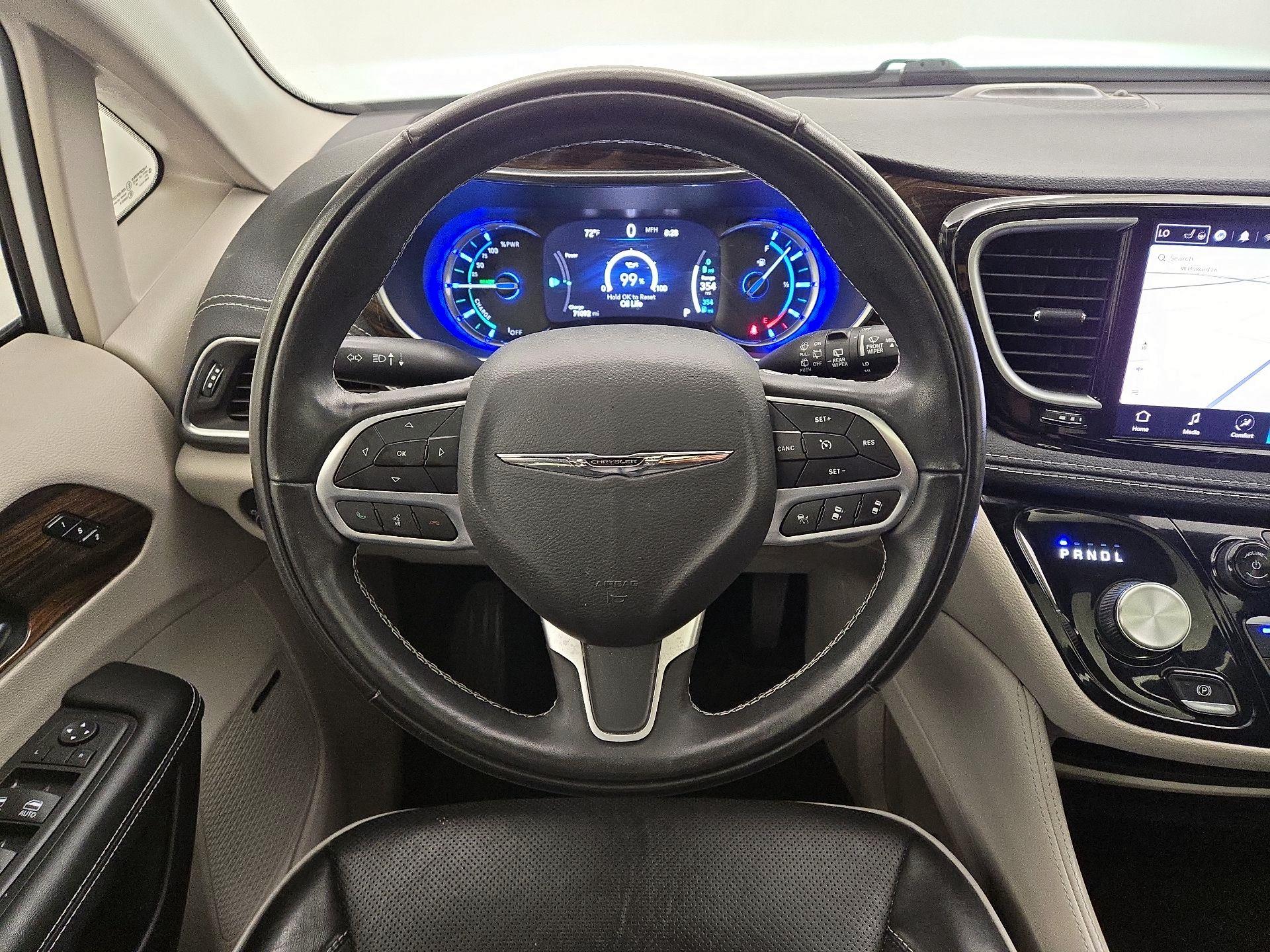 Thumbnail: 2022 Chrysler Pacifica - 10