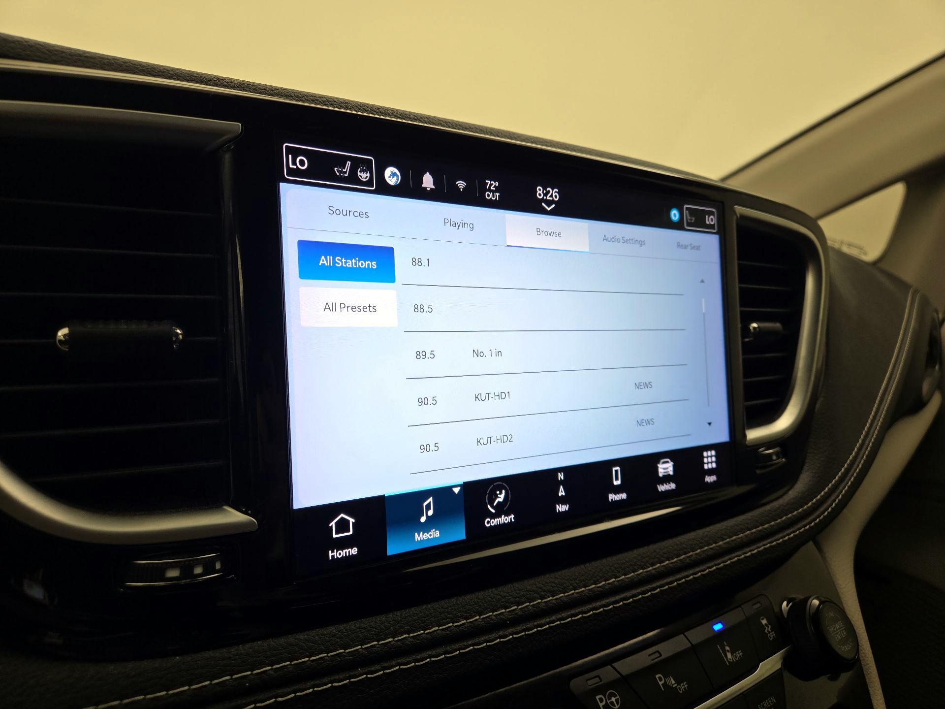 Thumbnail: 2022 Chrysler Pacifica - 16
