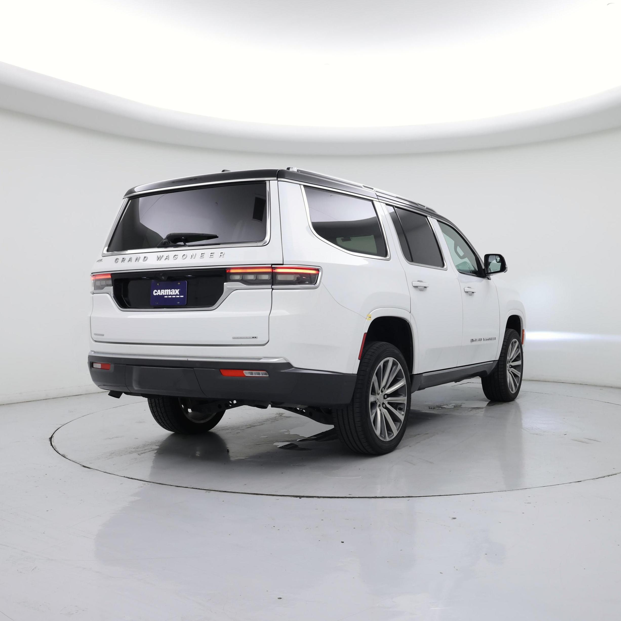 Thumbnail: 2022 Jeep Grand Wagoneer - 8