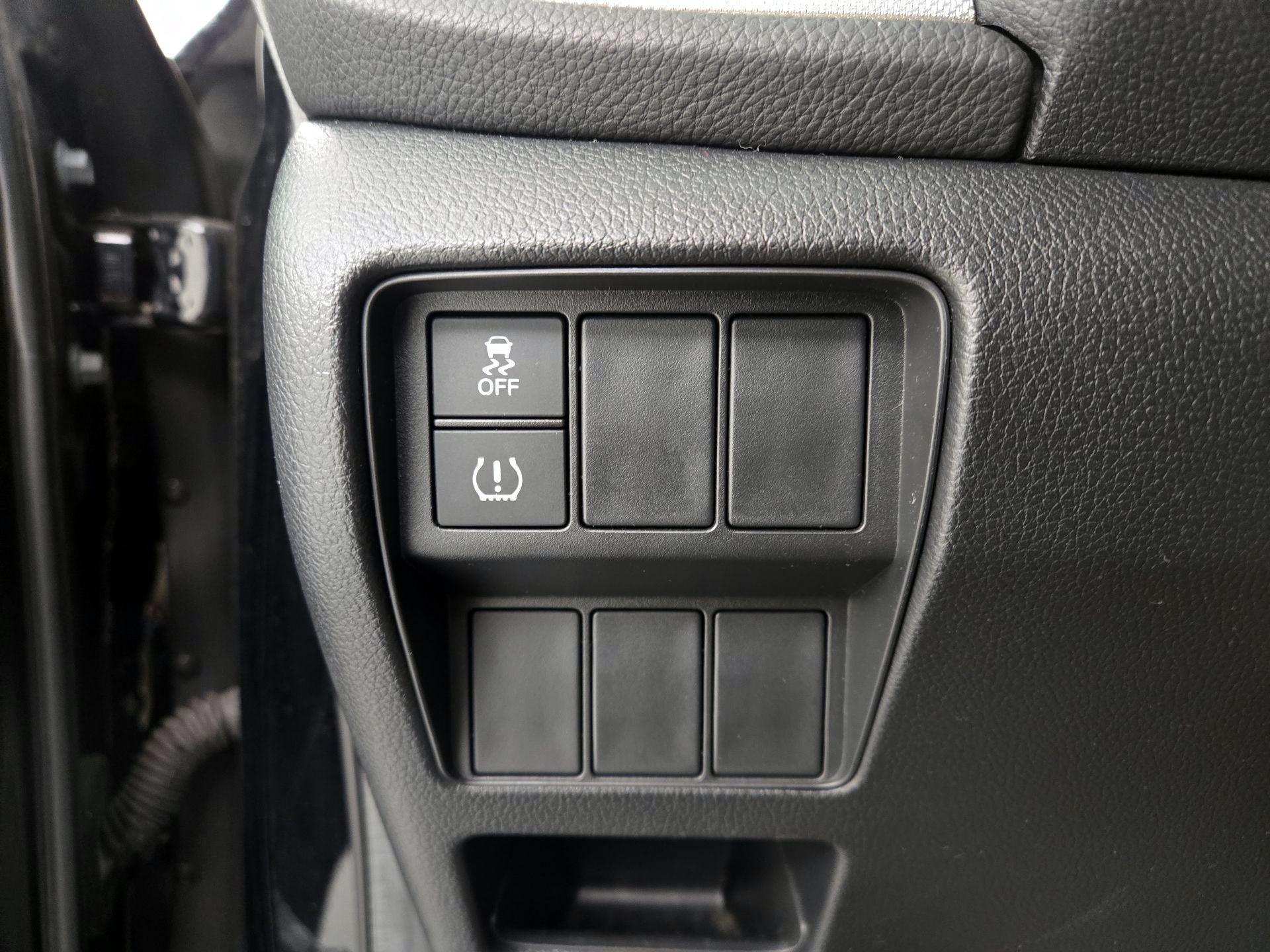 Thumbnail: 2017 Honda CR-V - 13