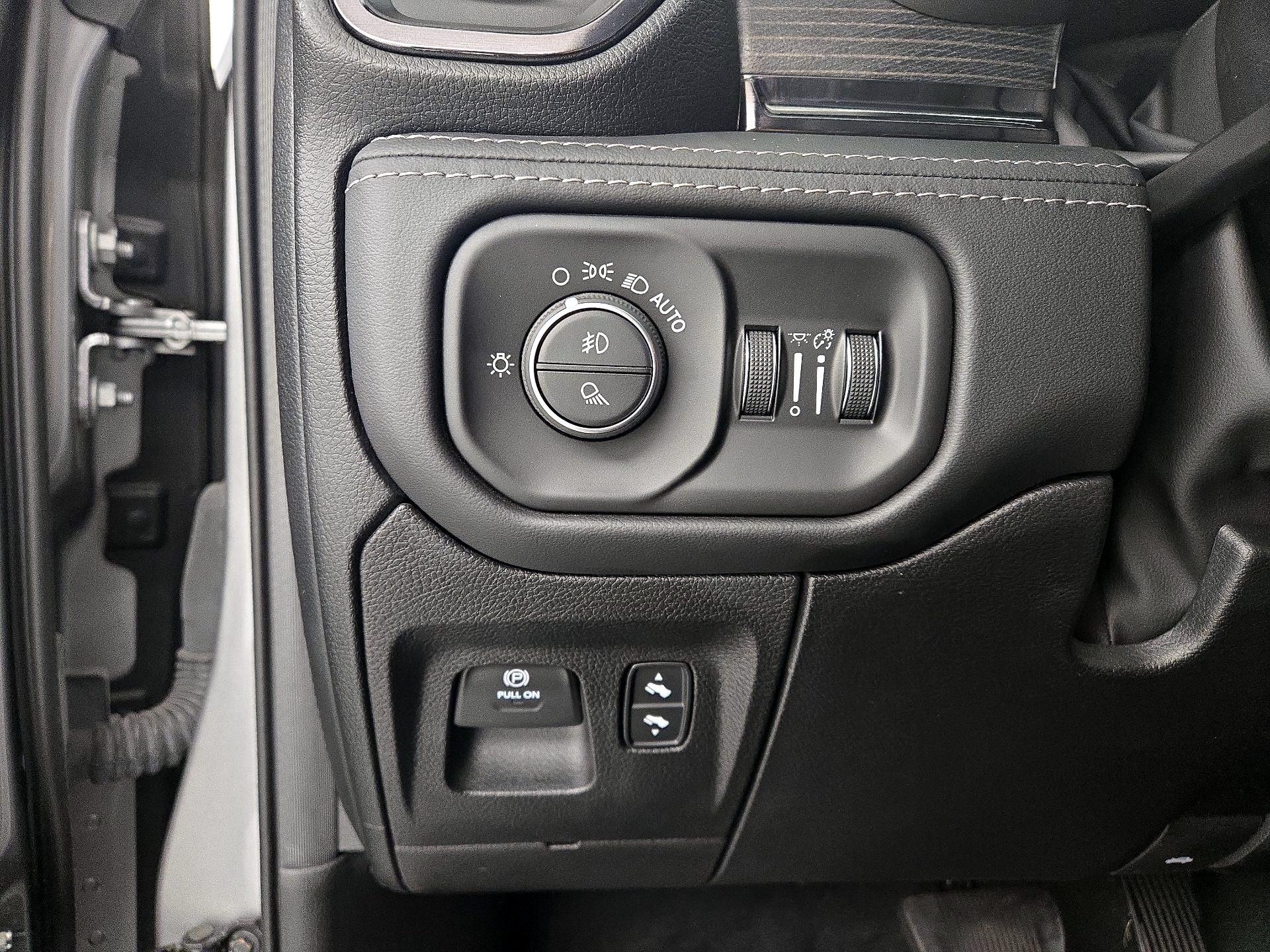 Thumbnail: 2022 RAM 1500 - 13