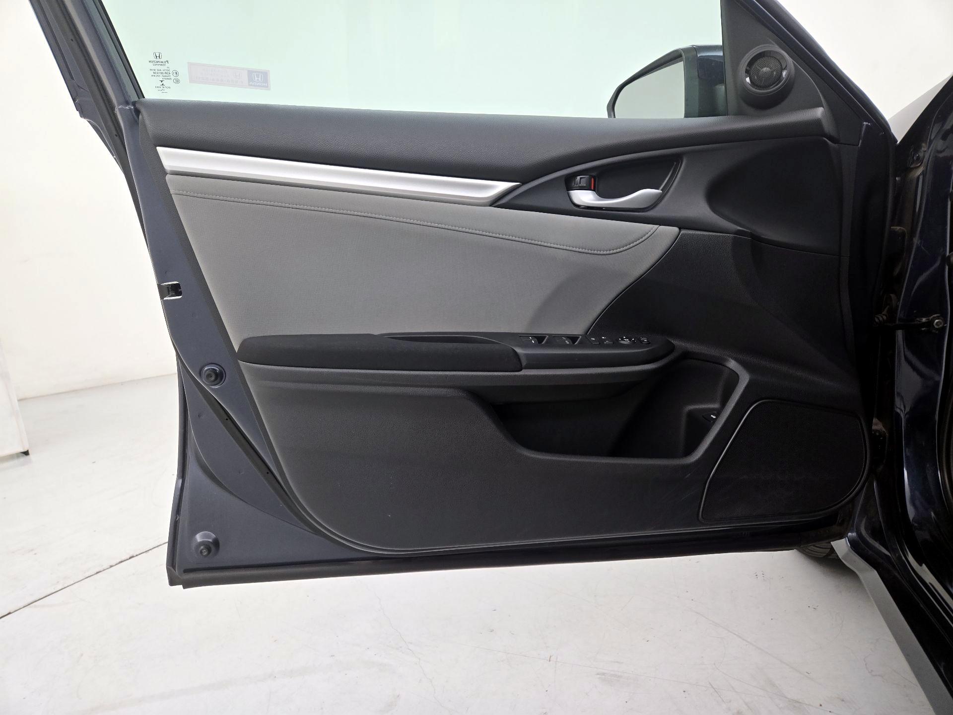 Thumbnail: 2018 Honda Civic - 12