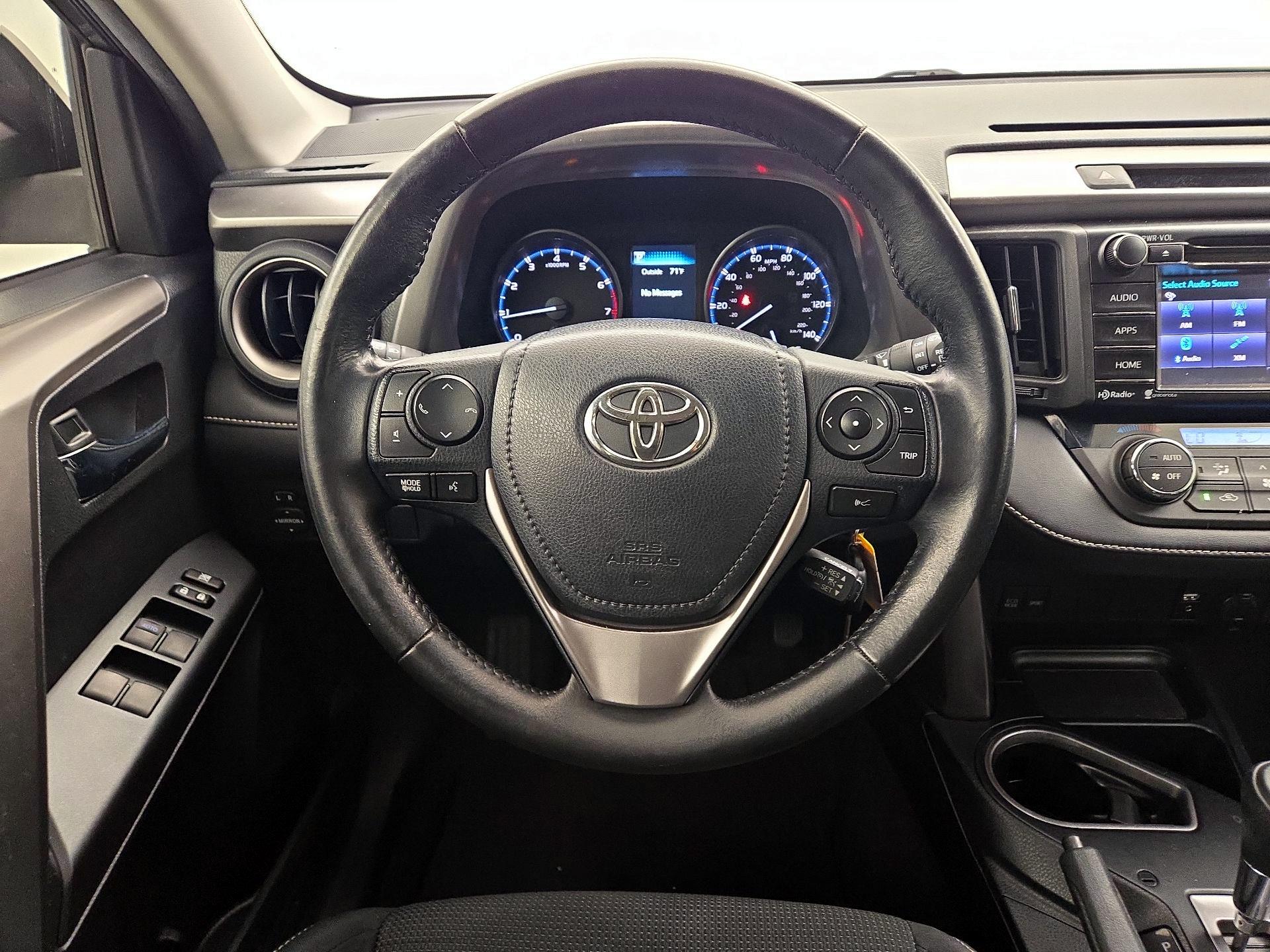 Thumbnail: 2017 Toyota RAV4 - 10