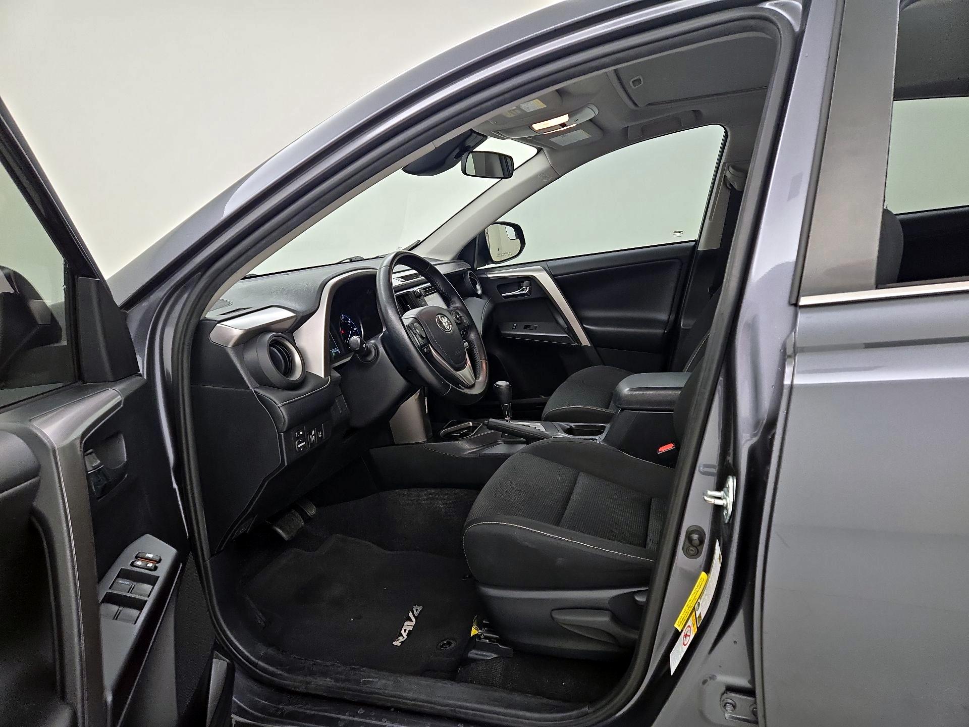 Thumbnail: 2017 Toyota RAV4 - 11