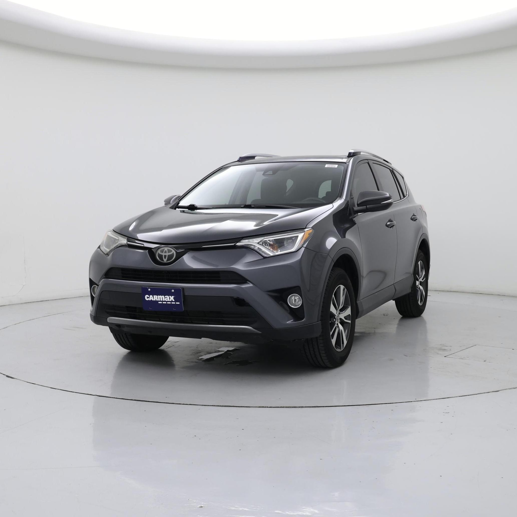 Thumbnail: 2017 Toyota RAV4 - 4