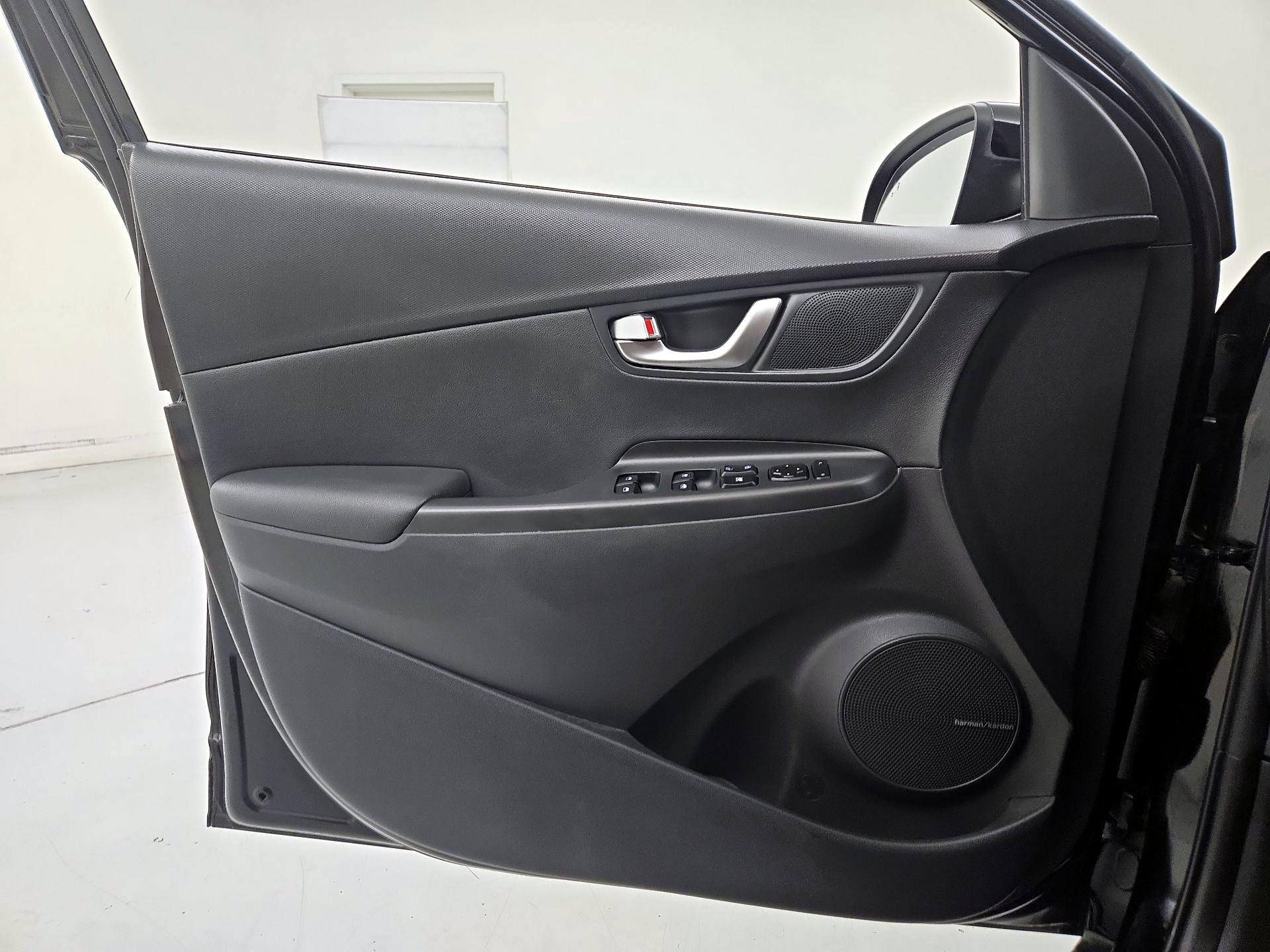 Thumbnail: 2022 Hyundai Kona - 12