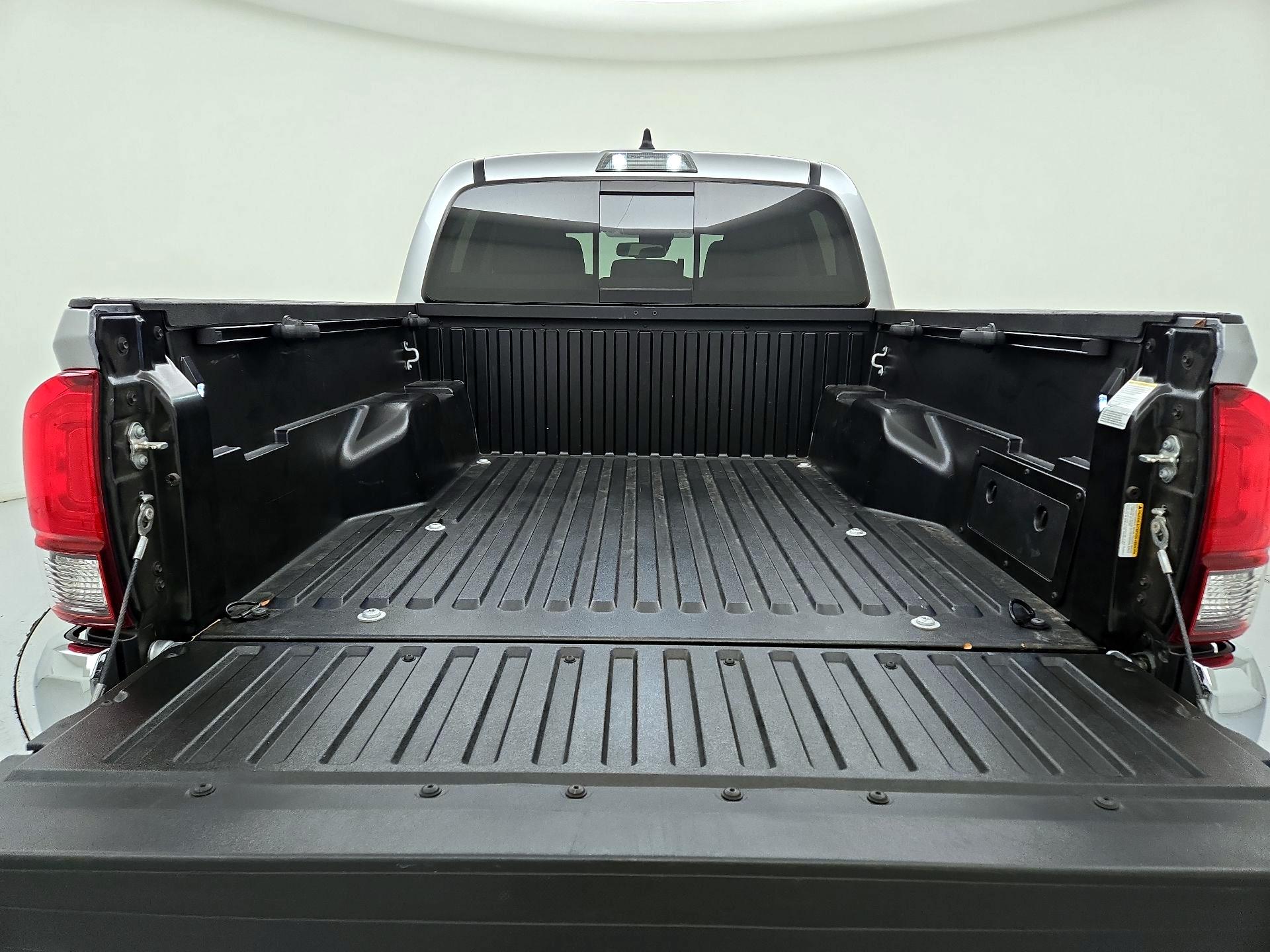 Thumbnail: 2022 Toyota Tacoma - 20