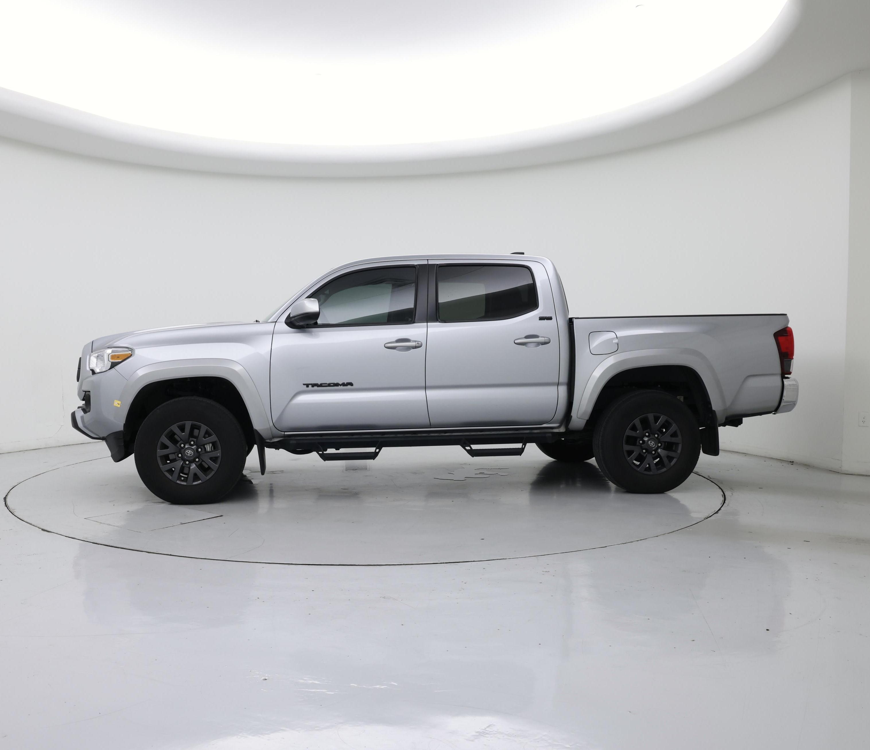 Thumbnail: 2022 Toyota Tacoma - 3