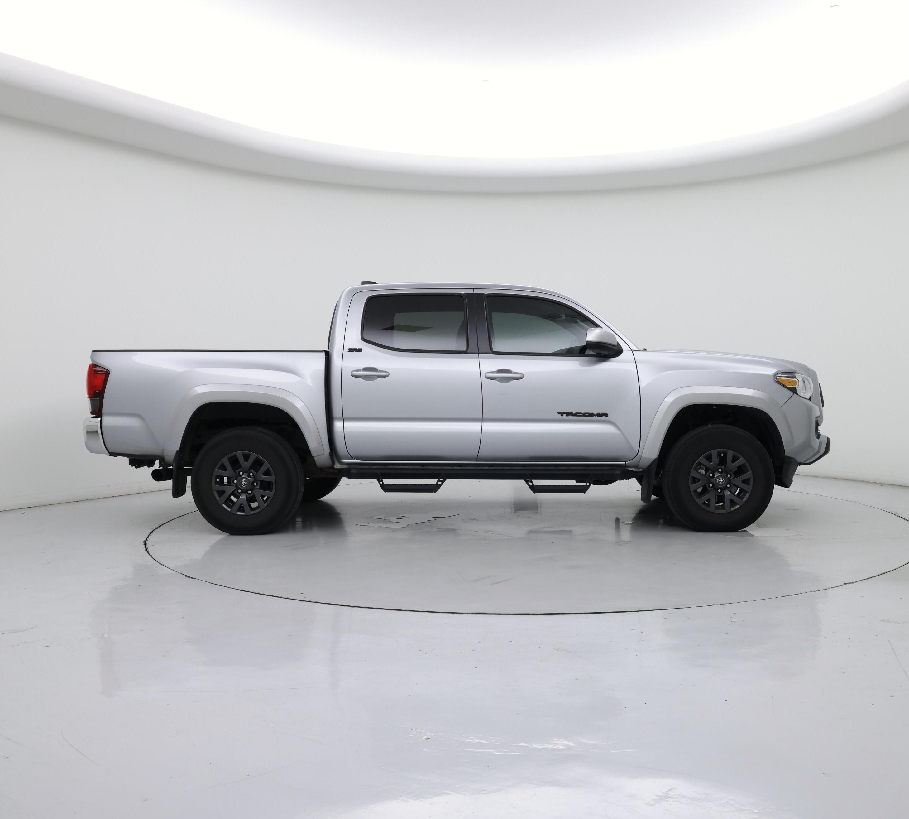 Thumbnail: 2022 Toyota Tacoma - 7
