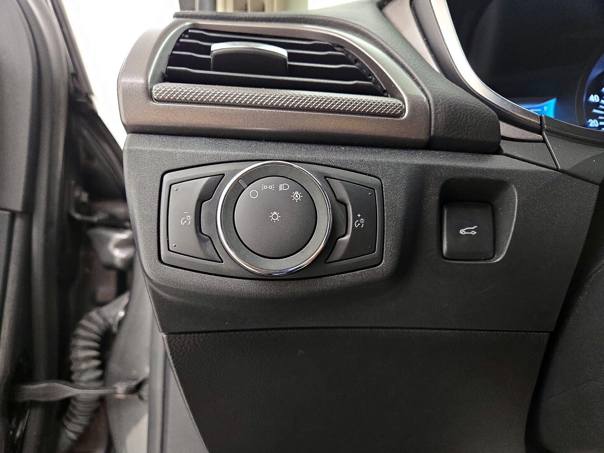 Thumbnail: 2019 Ford Fusion - 13