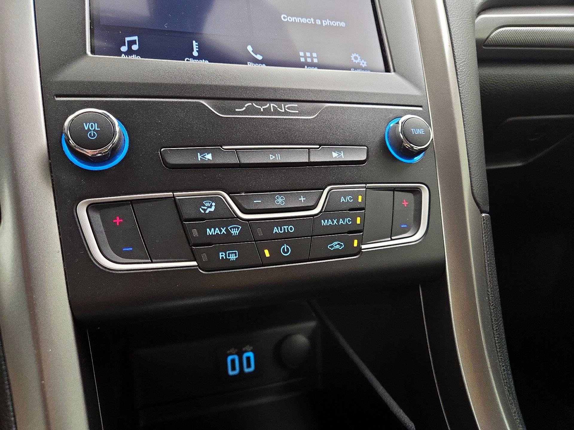 Thumbnail: 2019 Ford Fusion - 16