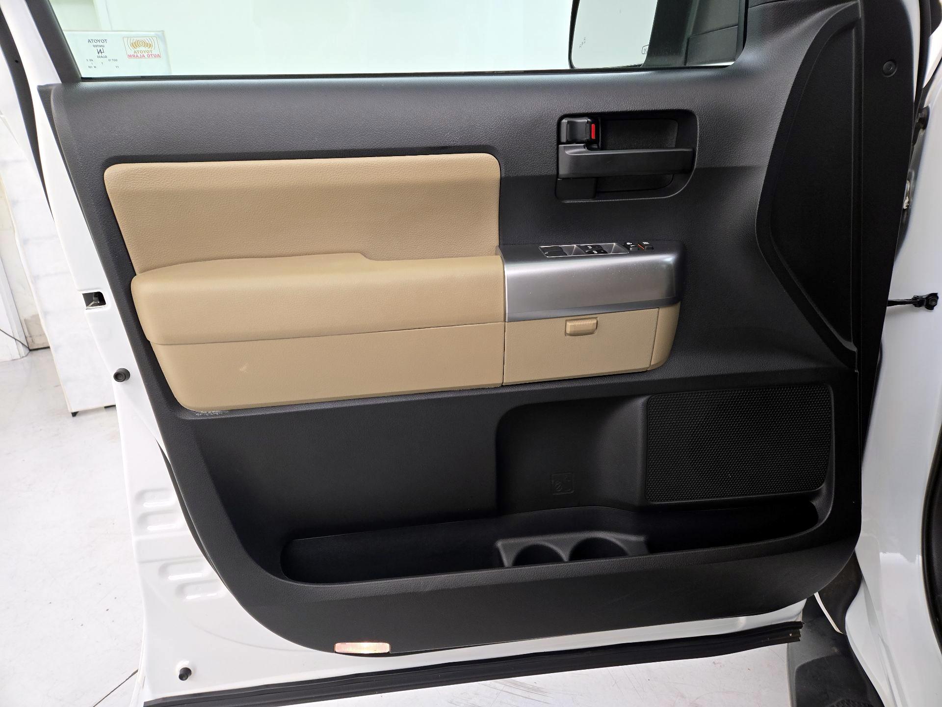 Thumbnail: 2019 Toyota Sequoia - 12