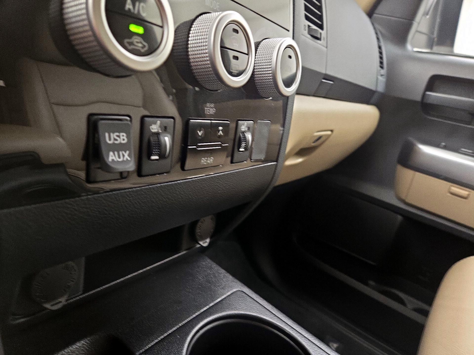 Thumbnail: 2019 Toyota Sequoia - 19