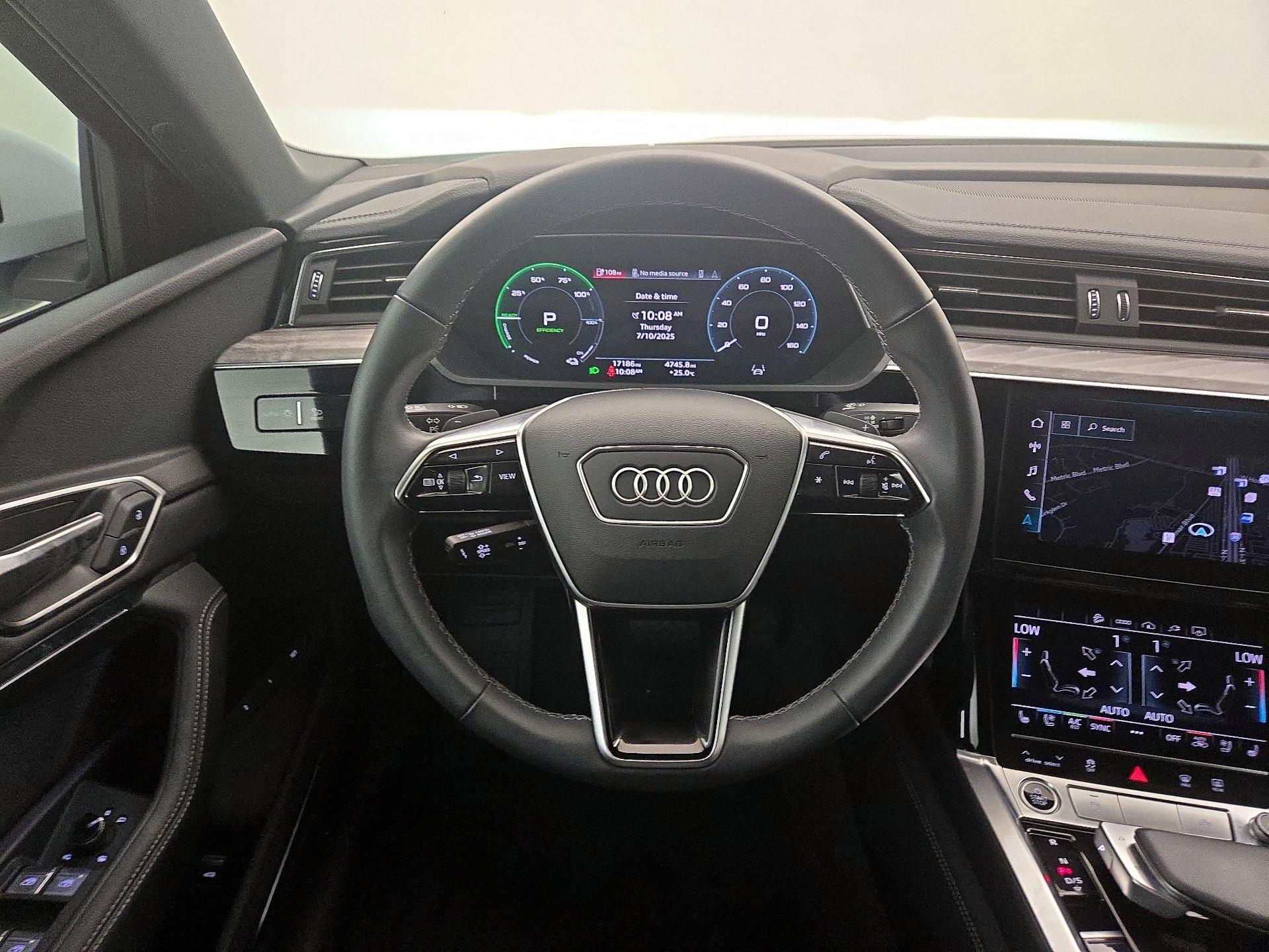 Thumbnail: 2024 Audi Q8 e-tron - 10