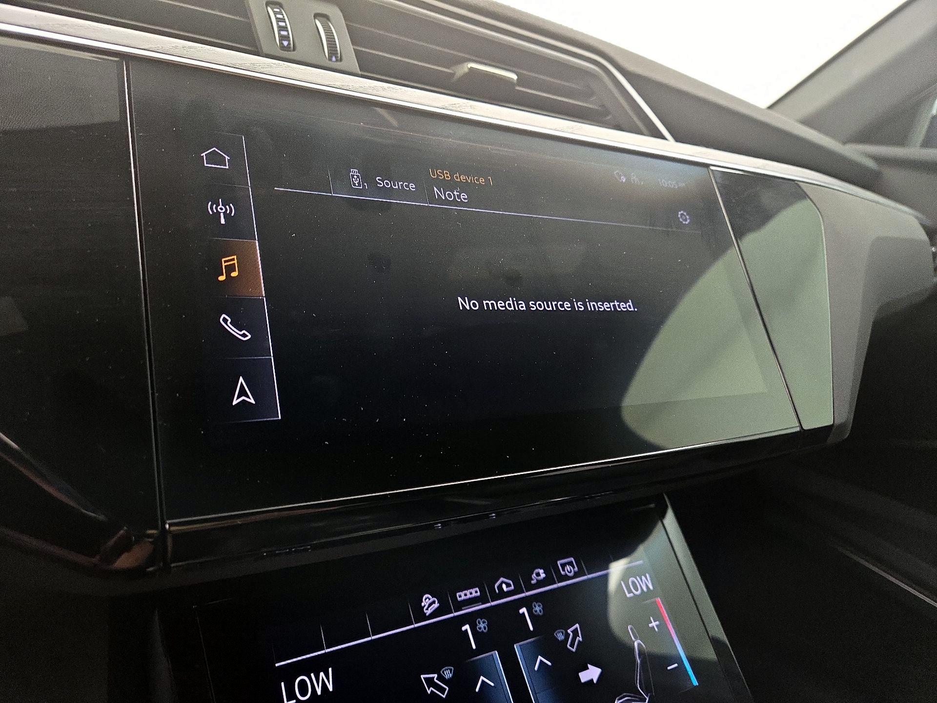 Thumbnail: 2024 Audi Q8 e-tron - 16