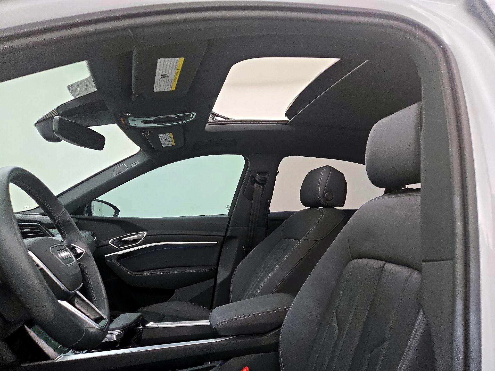 Thumbnail: 2024 Audi Q8 e-tron - 20