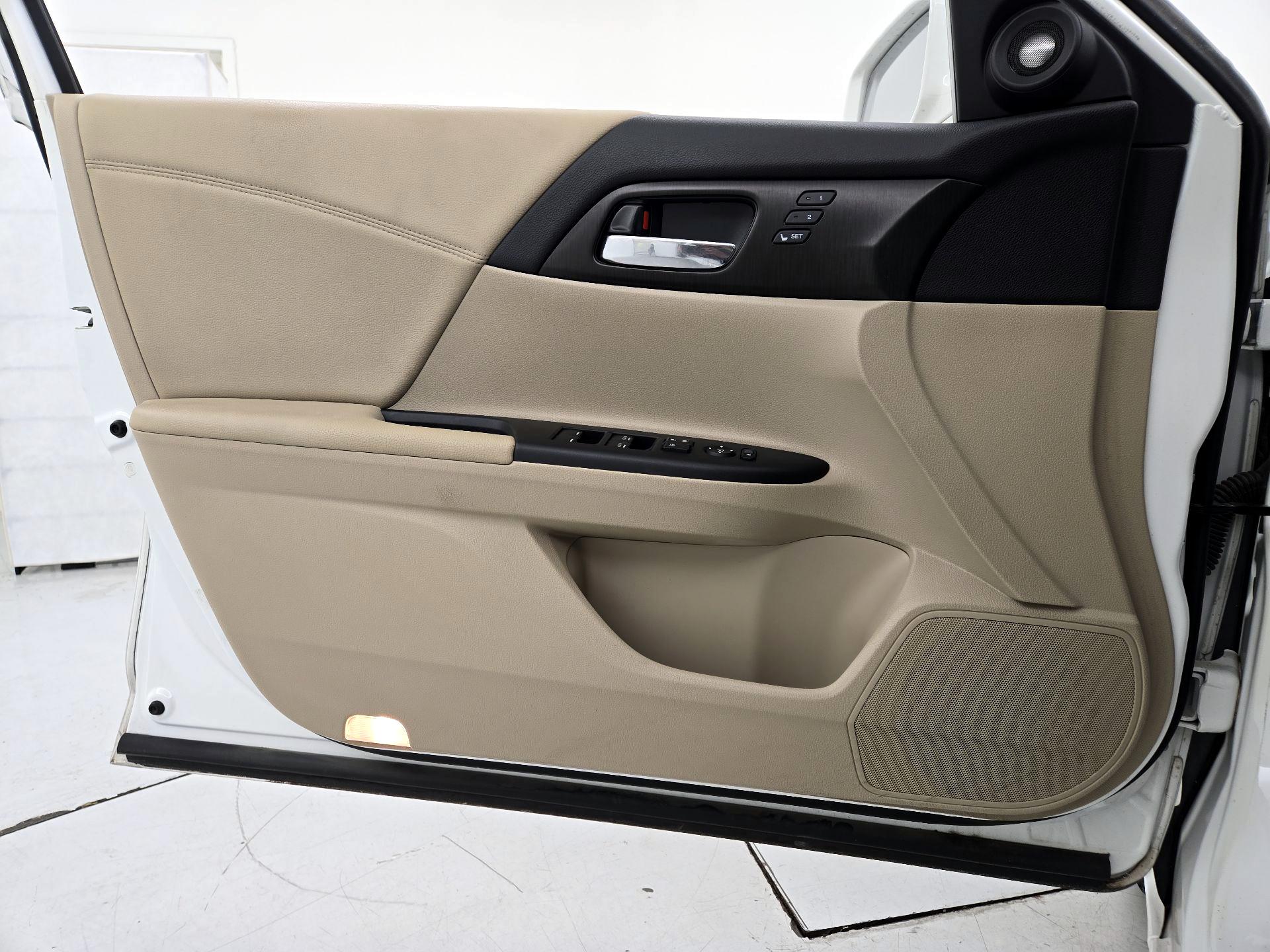 Thumbnail: 2014 Honda Accord - 12