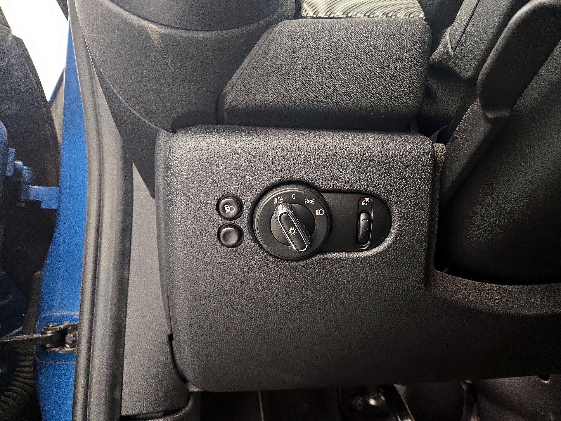 Thumbnail: 2023 MINI Cooper Hardtop - 13