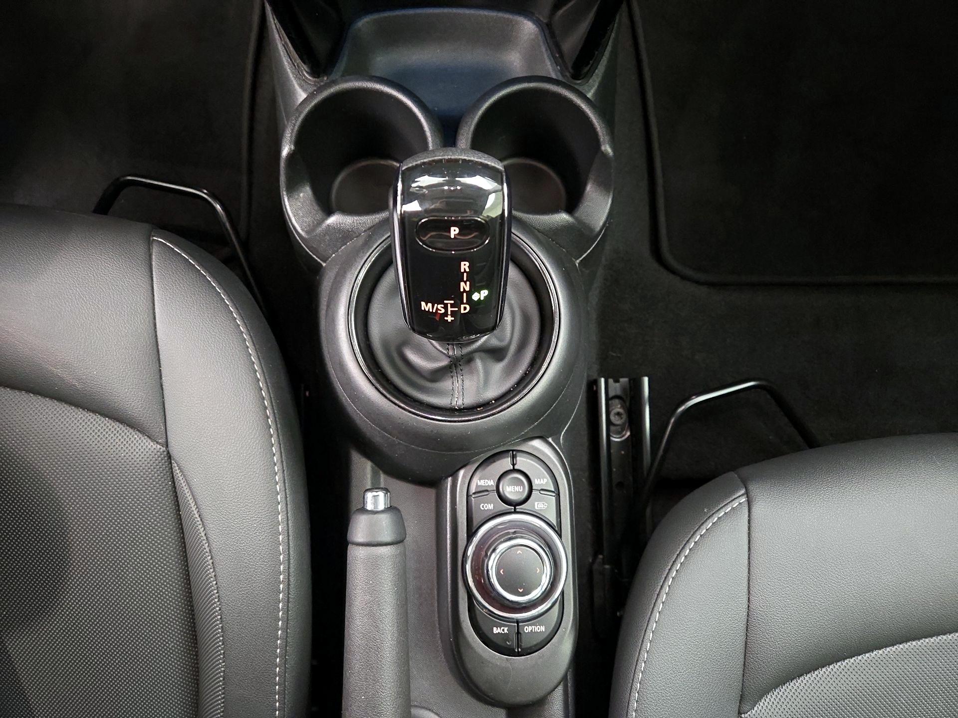 Thumbnail: 2023 MINI Cooper Hardtop - 17