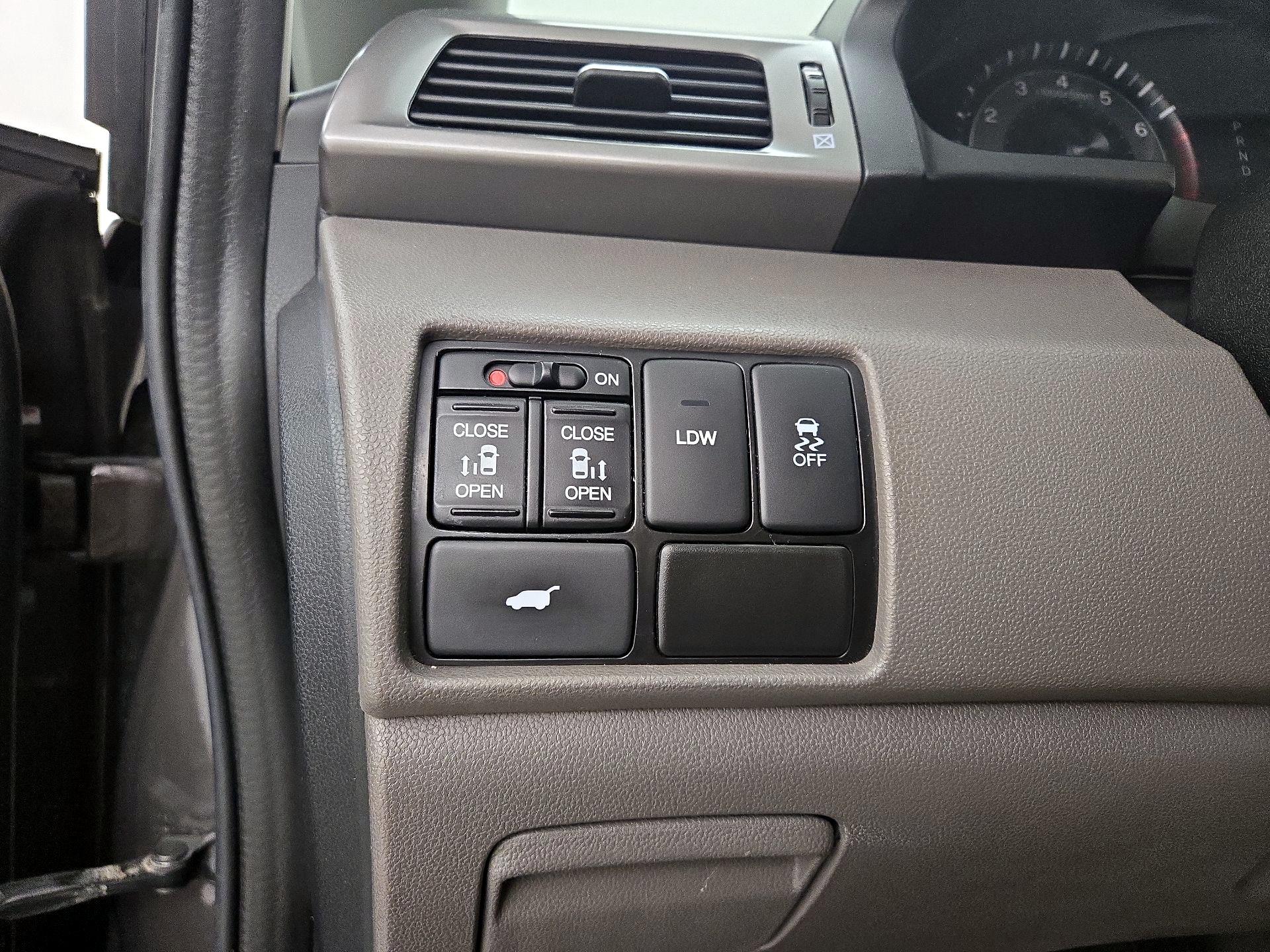 Thumbnail: 2016 Honda Odyssey - 13