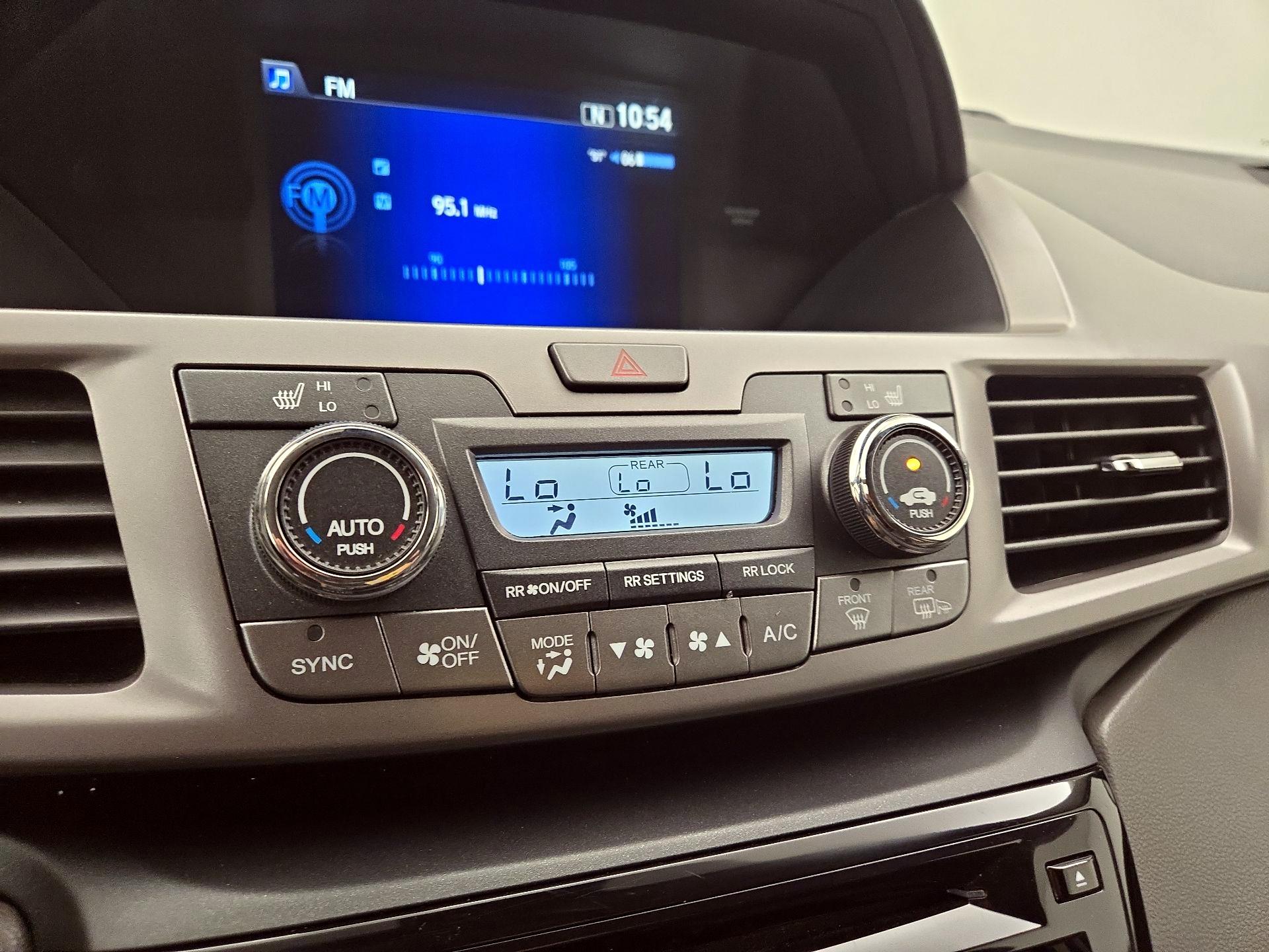 Thumbnail: 2016 Honda Odyssey - 16