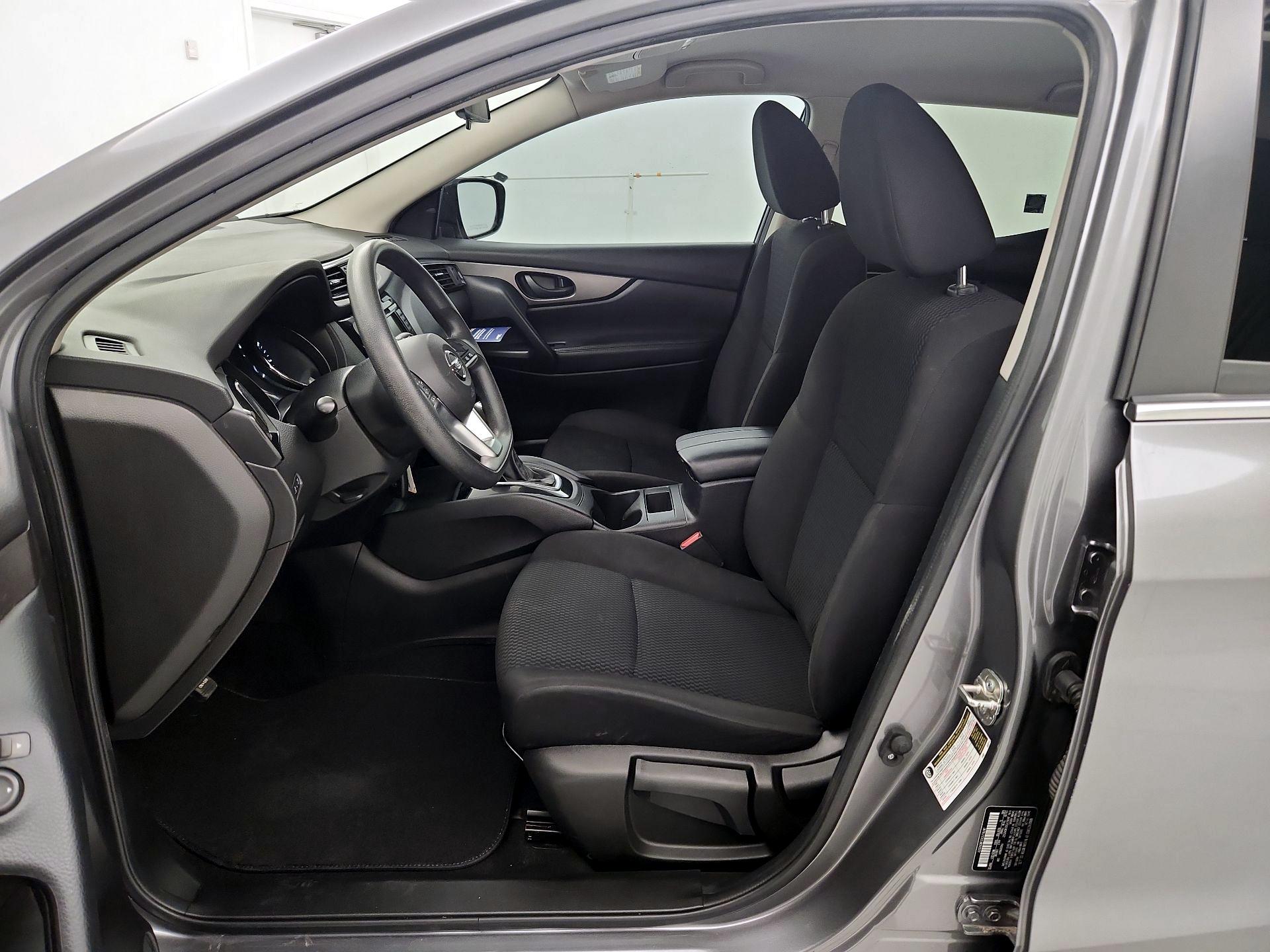 Thumbnail: 2020 Nissan Rogue Sport - 11