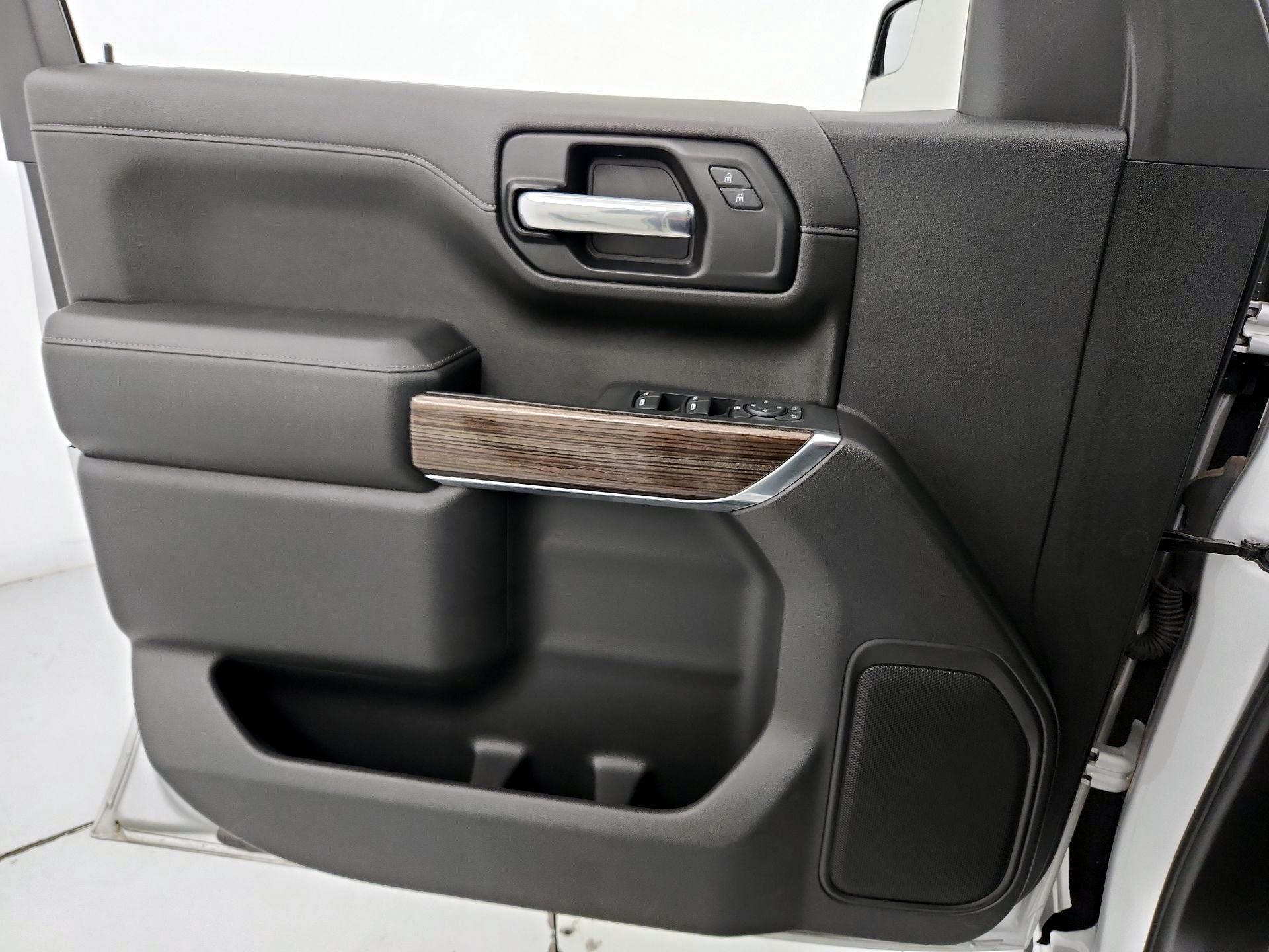 Thumbnail: 2021 Chevrolet Silverado 1500 - 12