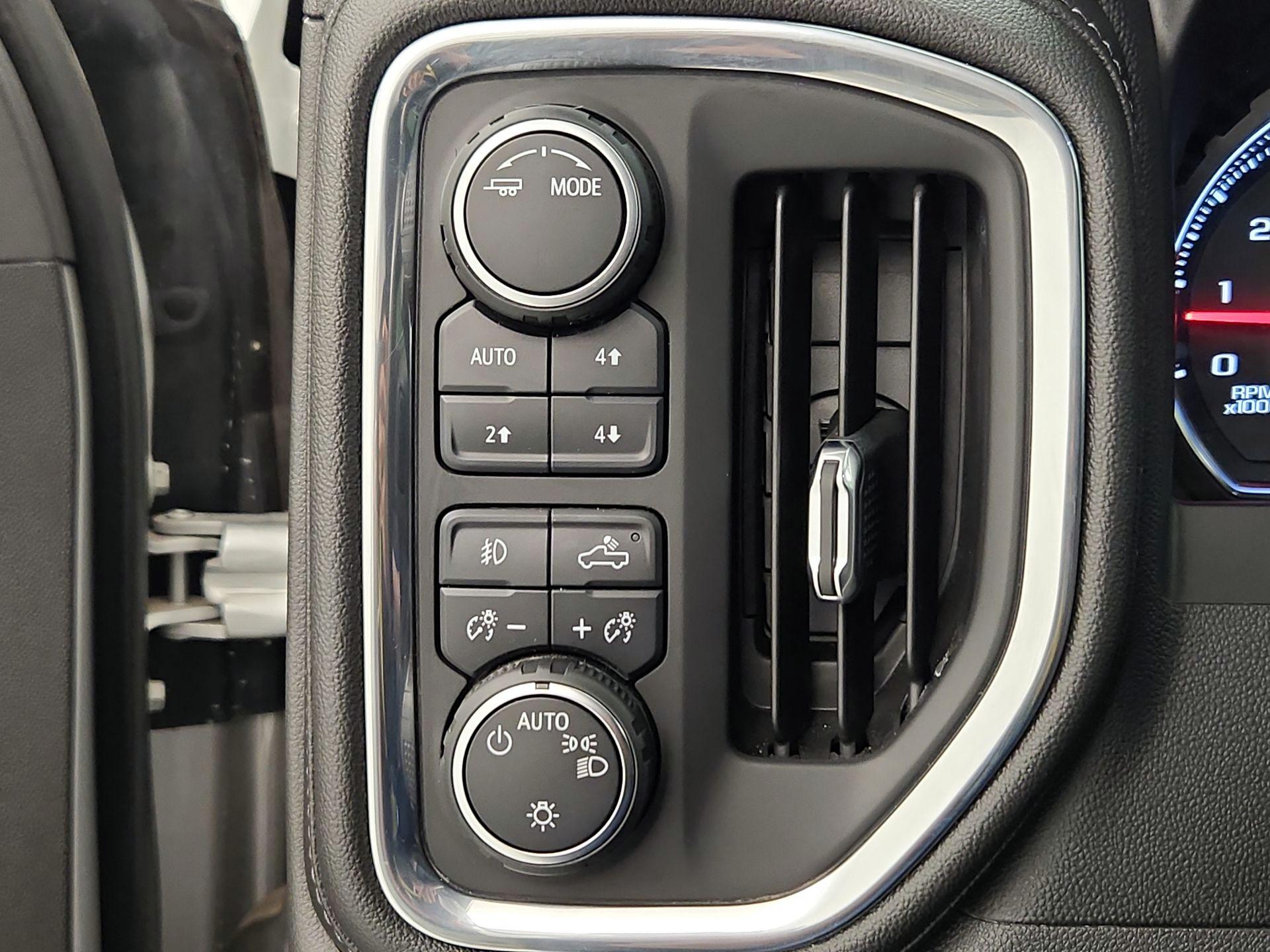 Thumbnail: 2021 Chevrolet Silverado 1500 - 13