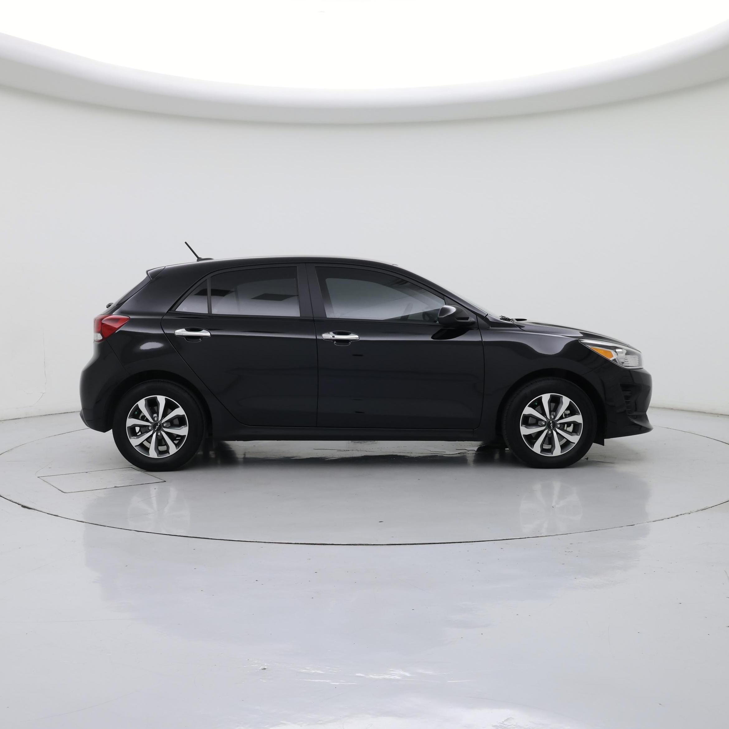 Thumbnail: 2023 Kia Rio - 7
