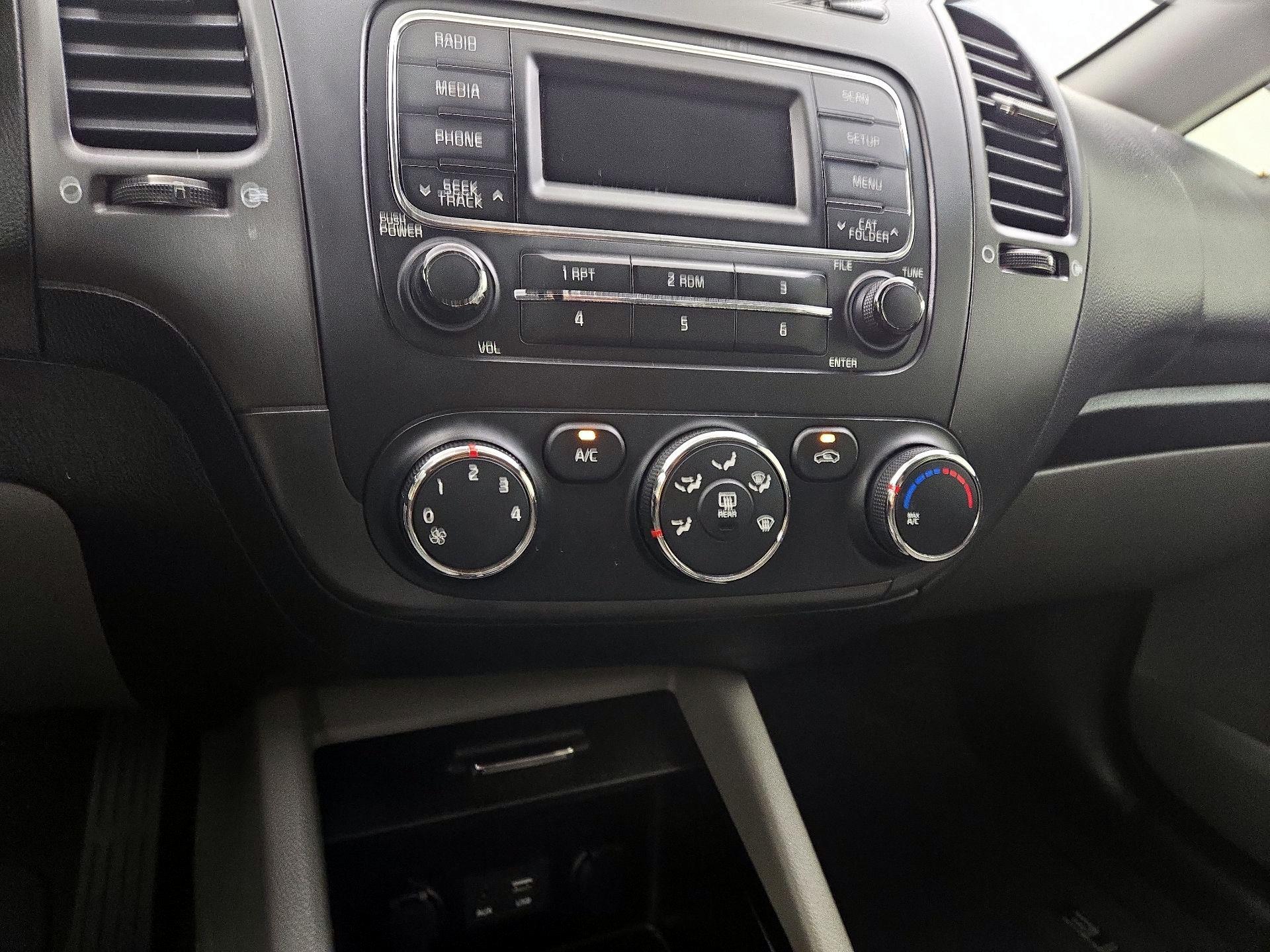 Thumbnail: 2016 Kia Forte - 15