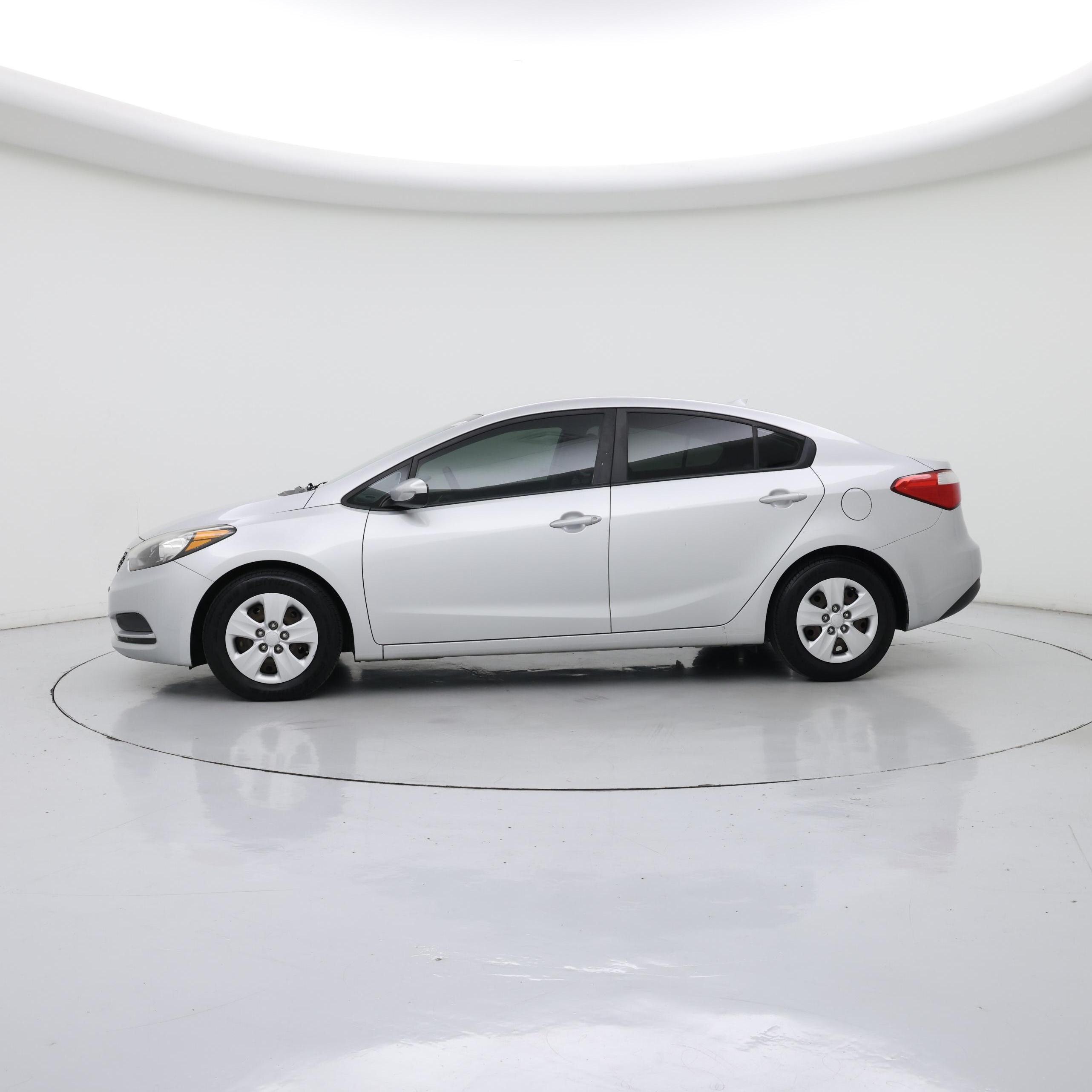 Thumbnail: 2016 Kia Forte - 3