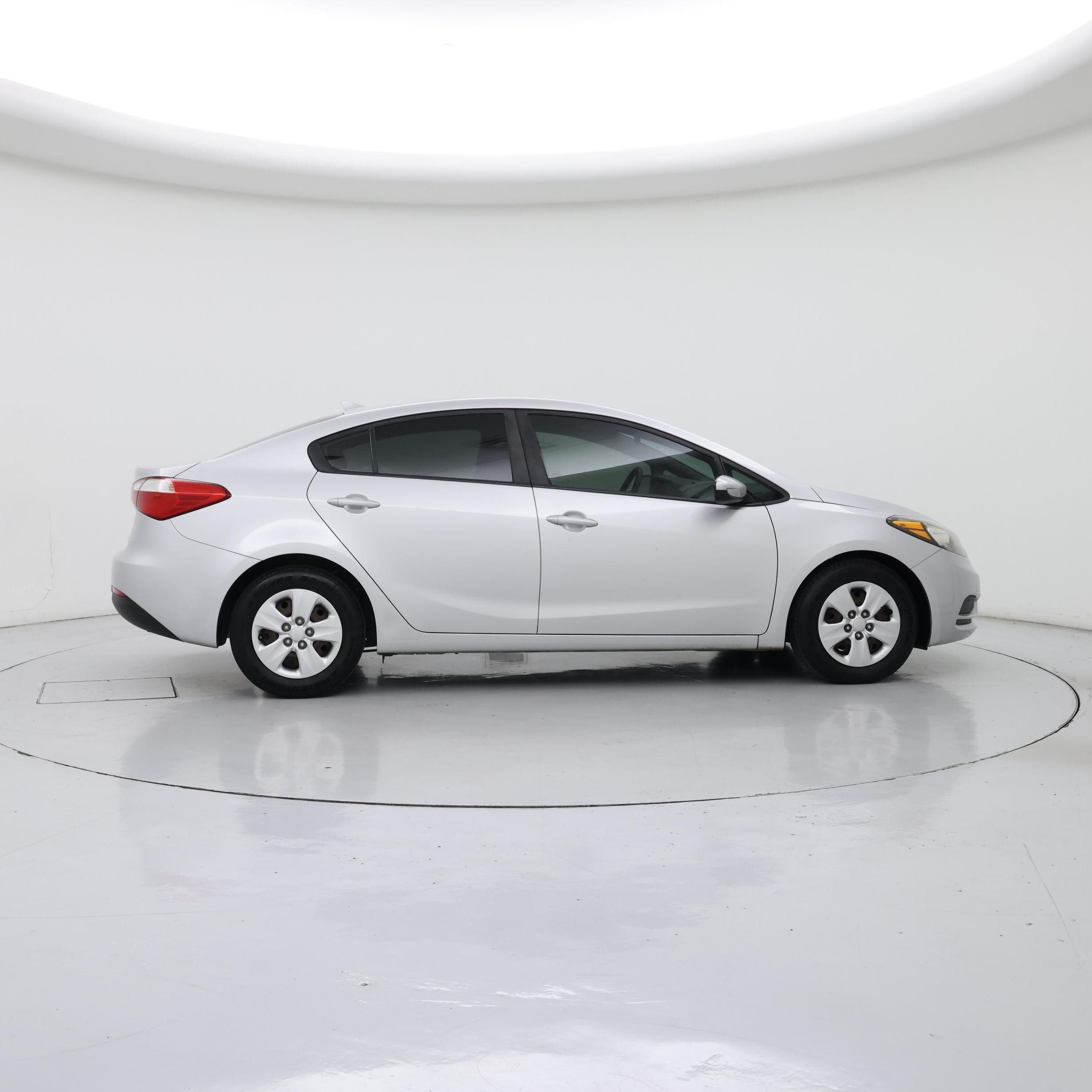 Thumbnail: 2016 Kia Forte - 7