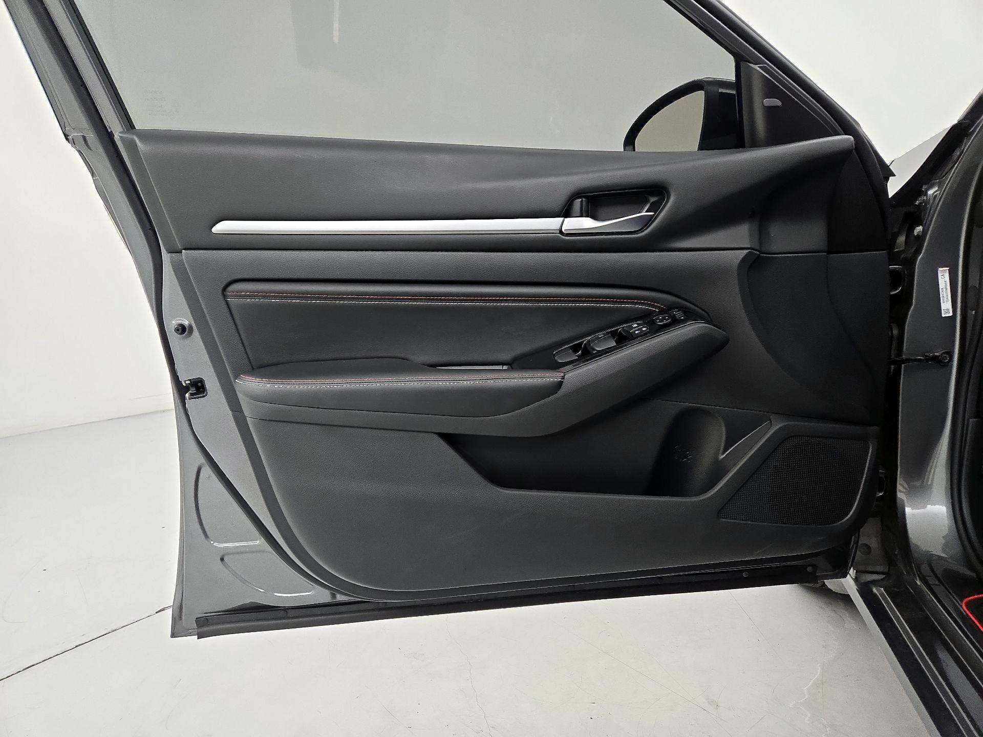 Thumbnail: 2023 Nissan Altima - 12